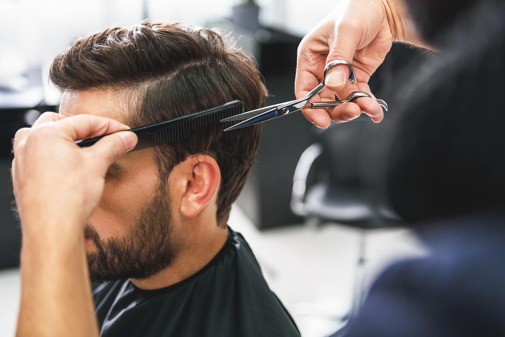 Formación de Peluquería de Caballeros: corte de pelo para caballero en Madrid gratuito