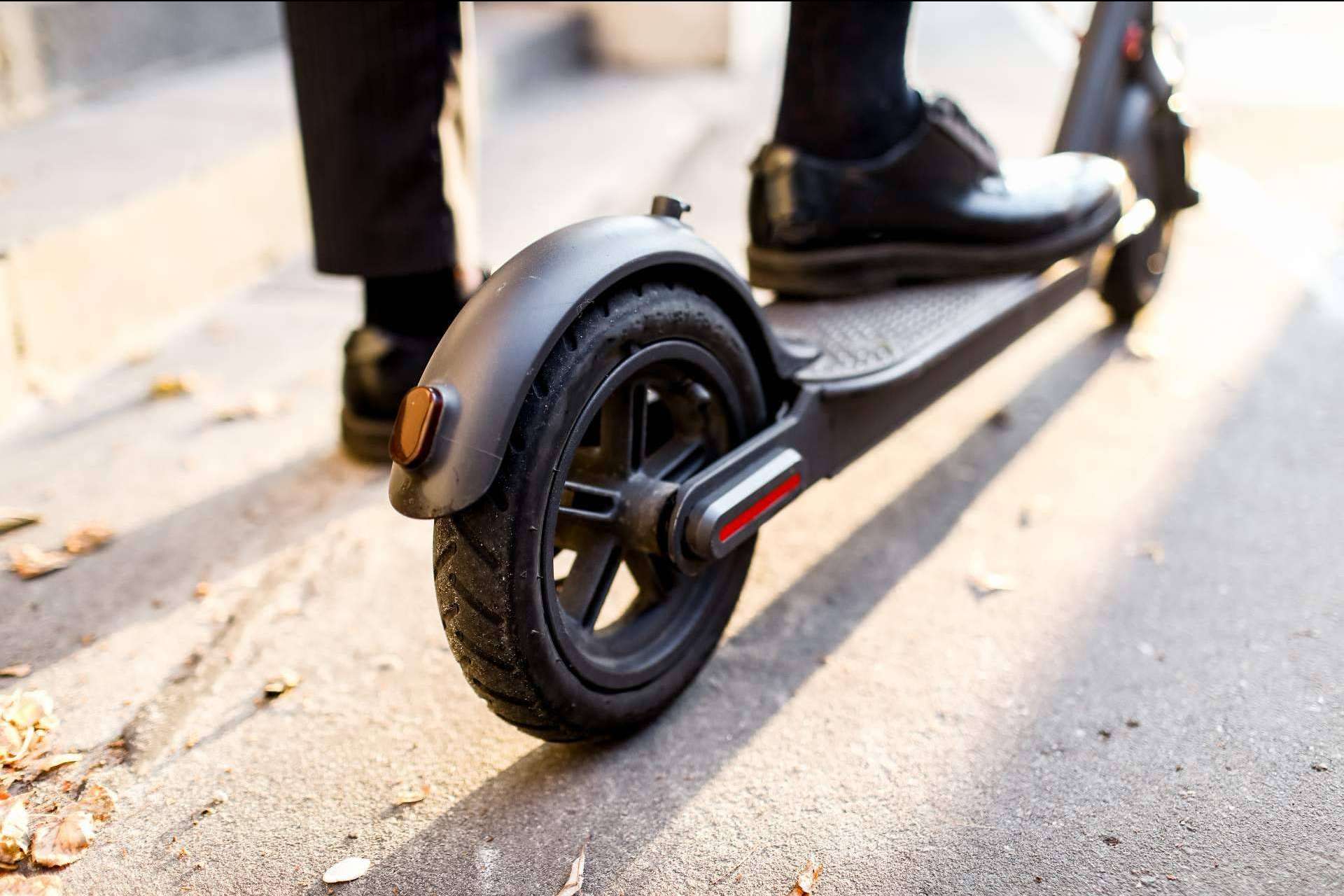 LYNX: pasear con patinetes eléctricos en verano por Barcelona