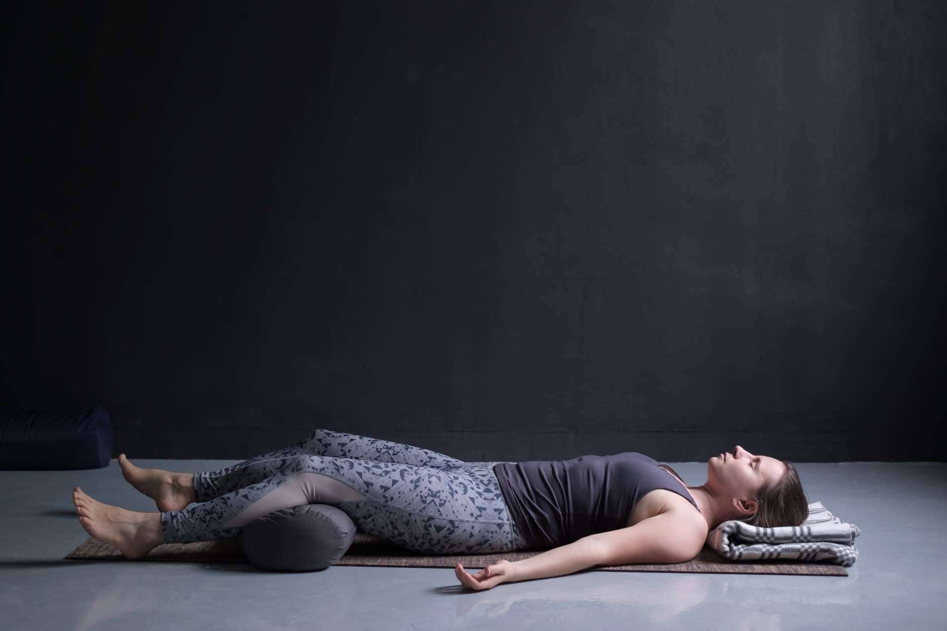 ¿Qué es el yoga nidra y cómo contribuye a la salud?
