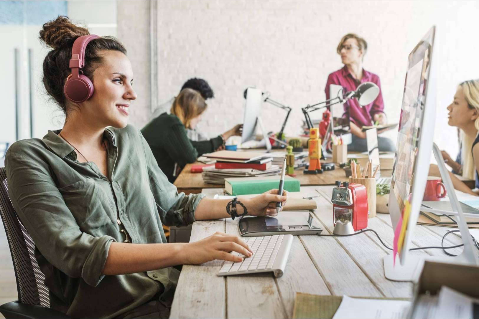 Reducir los gastos de oficina con el modelo de coworking que propone Oficinas YA!