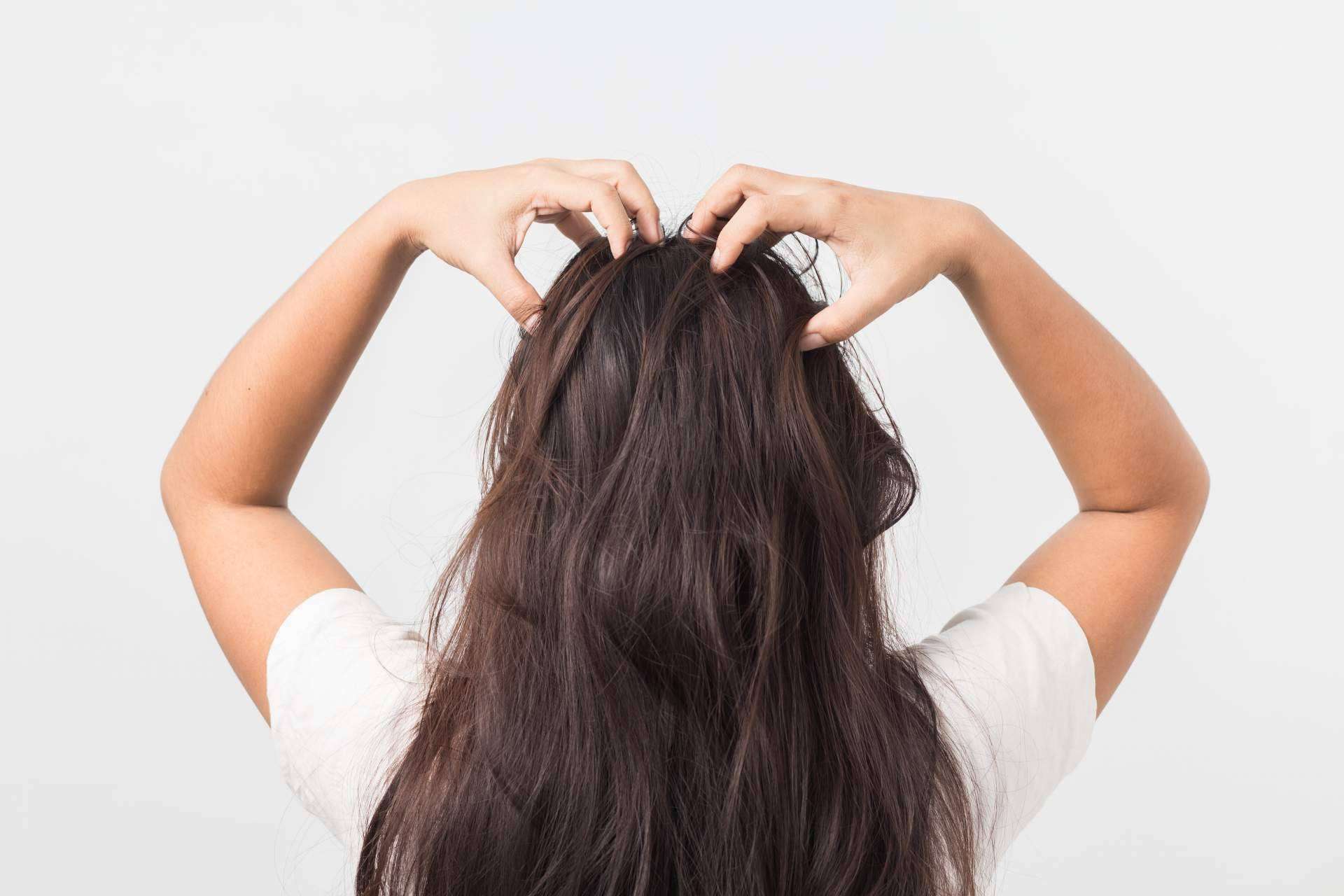 Solución MHS-Mesohair de DSD de Luxe evita la caída del cabello y fortalece los folículos