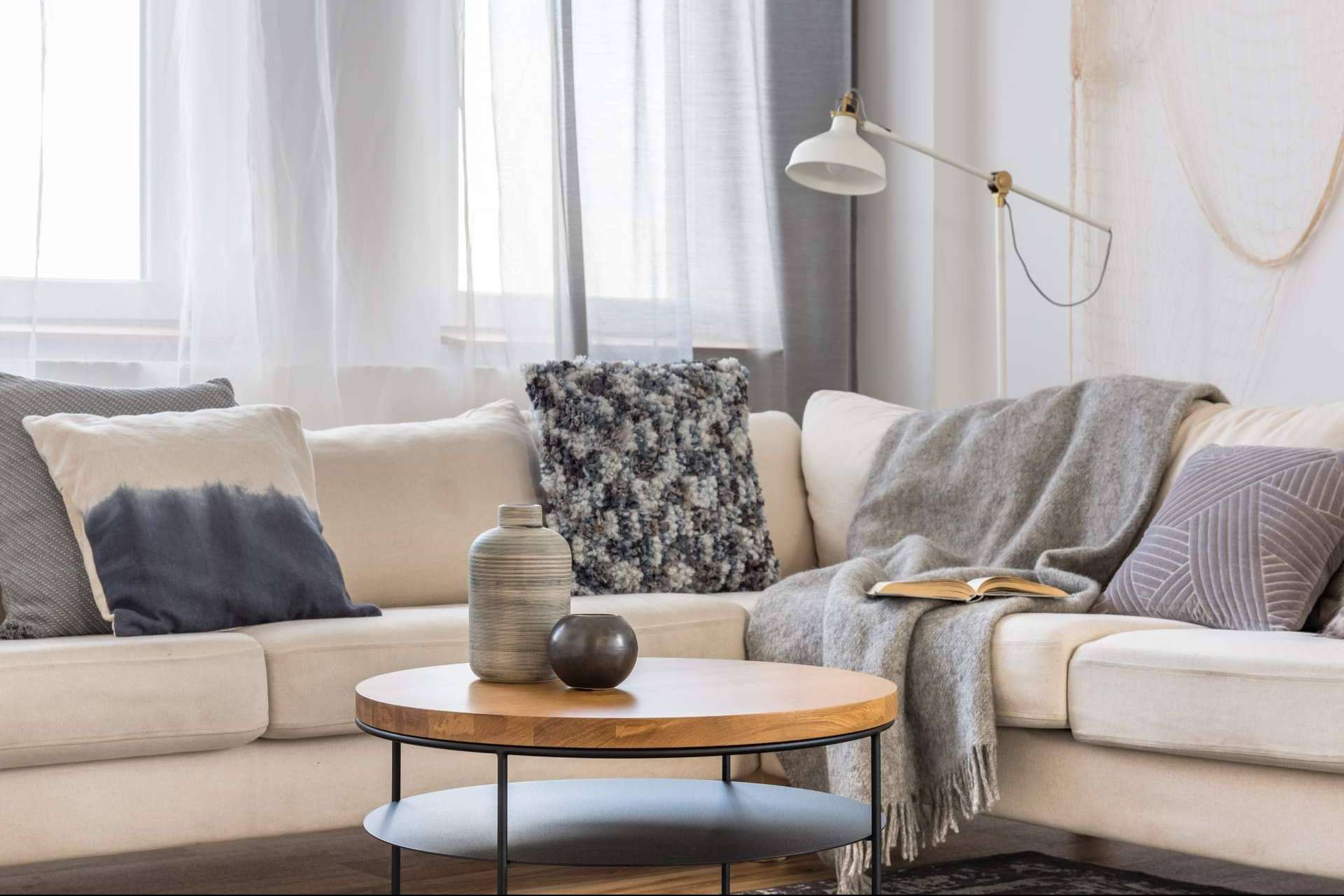 Cómo decorar una sala polivalente