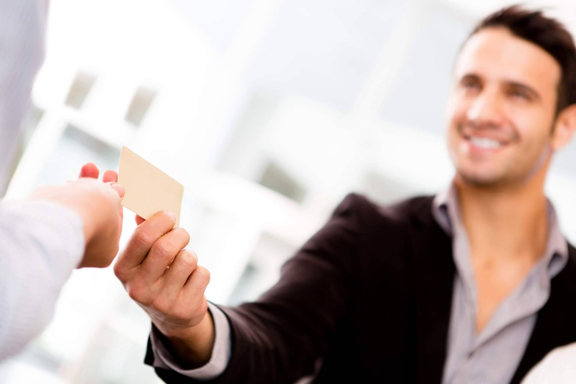Cómo actuar ante el robo o pérdida de la tarjeta en el extranjero