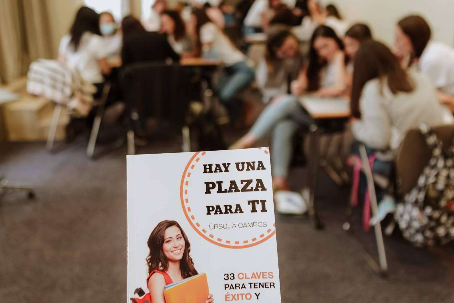 El libro Hay una plaza para ti de Úrsula Campos cuenta su historia personal de la primera oposición