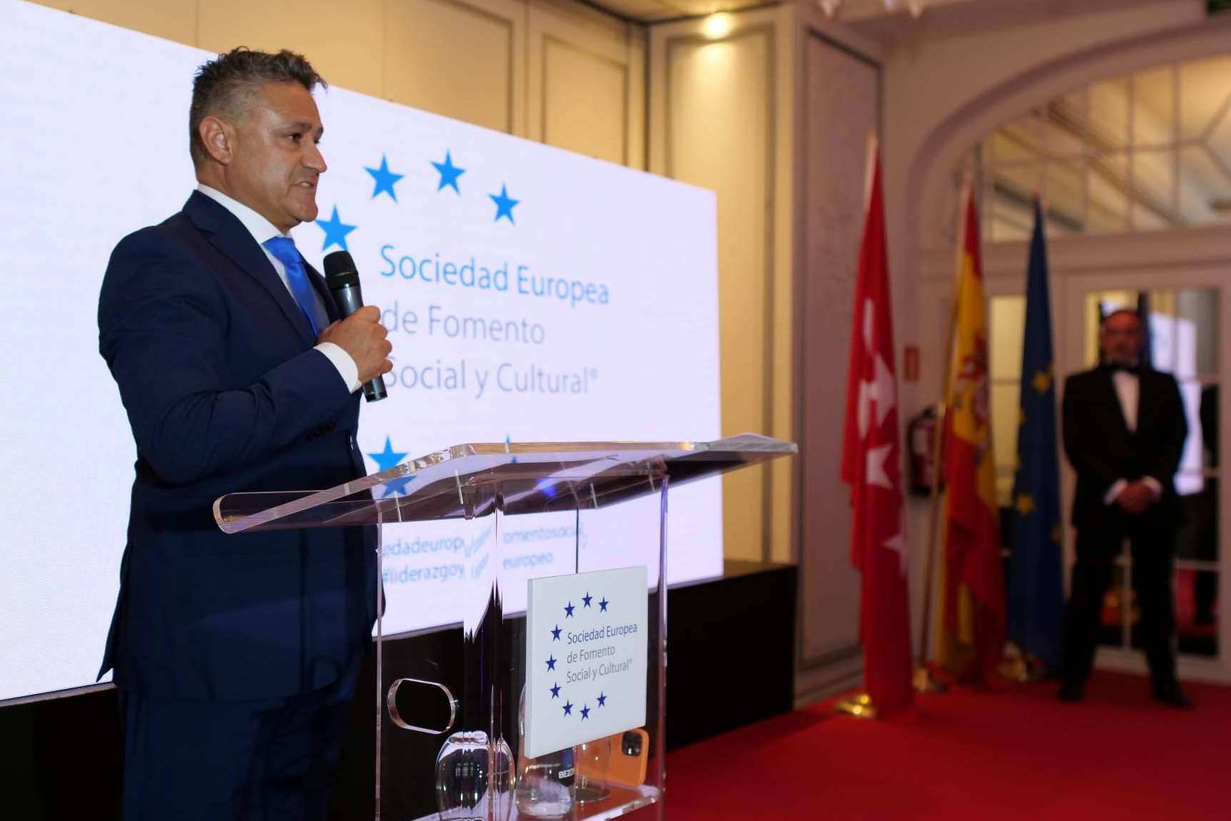 Instituto Español Funerario recibe la II Edición del Premio al Liderazgo y Éxito empresarial