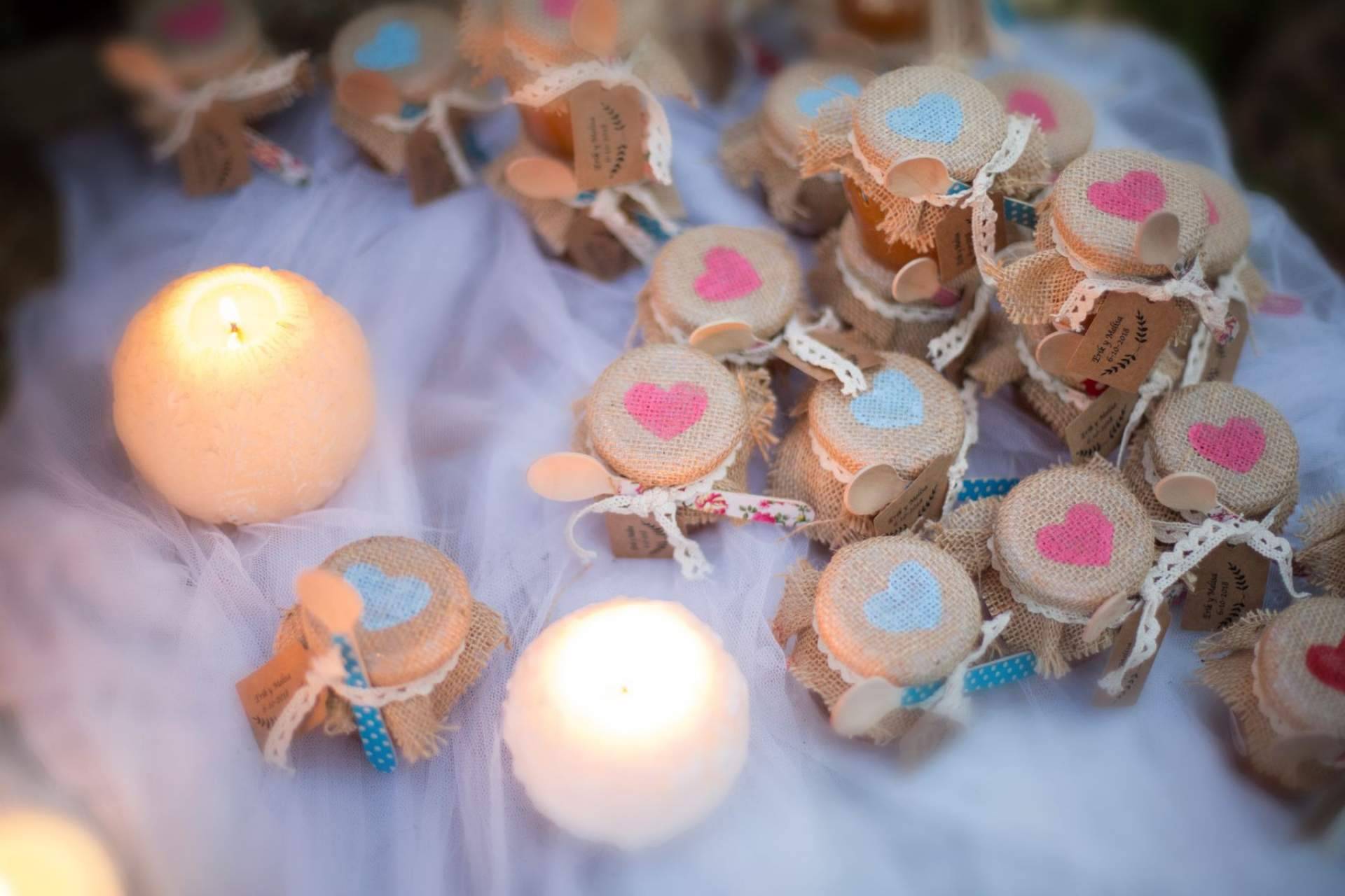 ¿Cómo sorprender a los invitados a una boda con un regalo original y personalizado? Las propuestas de Deliciosso