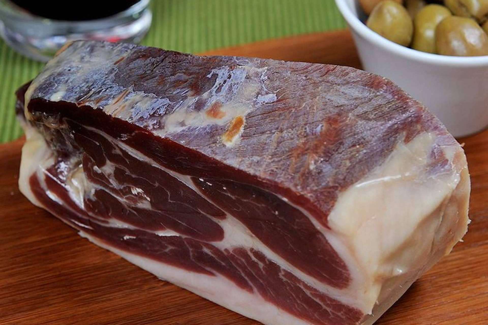 Jamón ibérico de bellota y otros productos españoles en Gastronomic Spain
