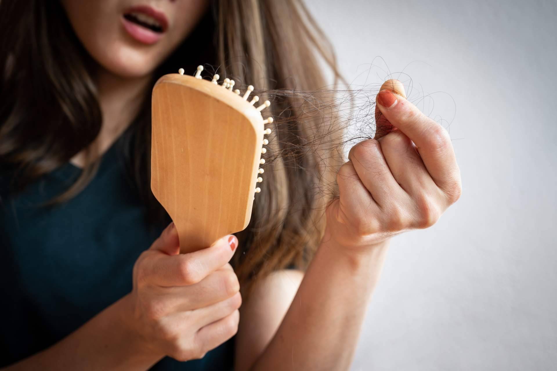 Las principales razones de la caída del cabello en otoño, por Bibefy