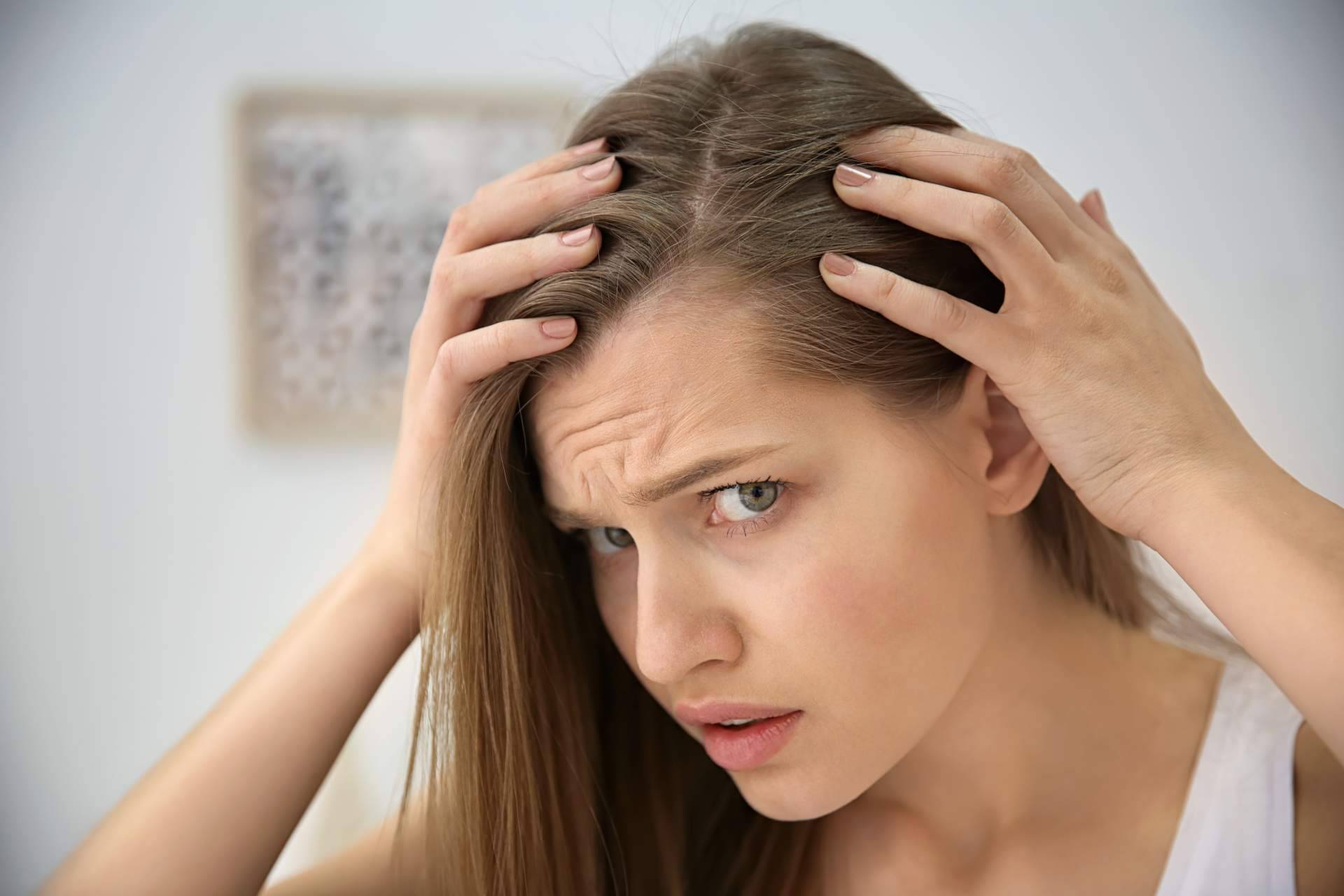 ¿Cuáles son los tipos más comunes de alopecia femenina y cómo se tratan?