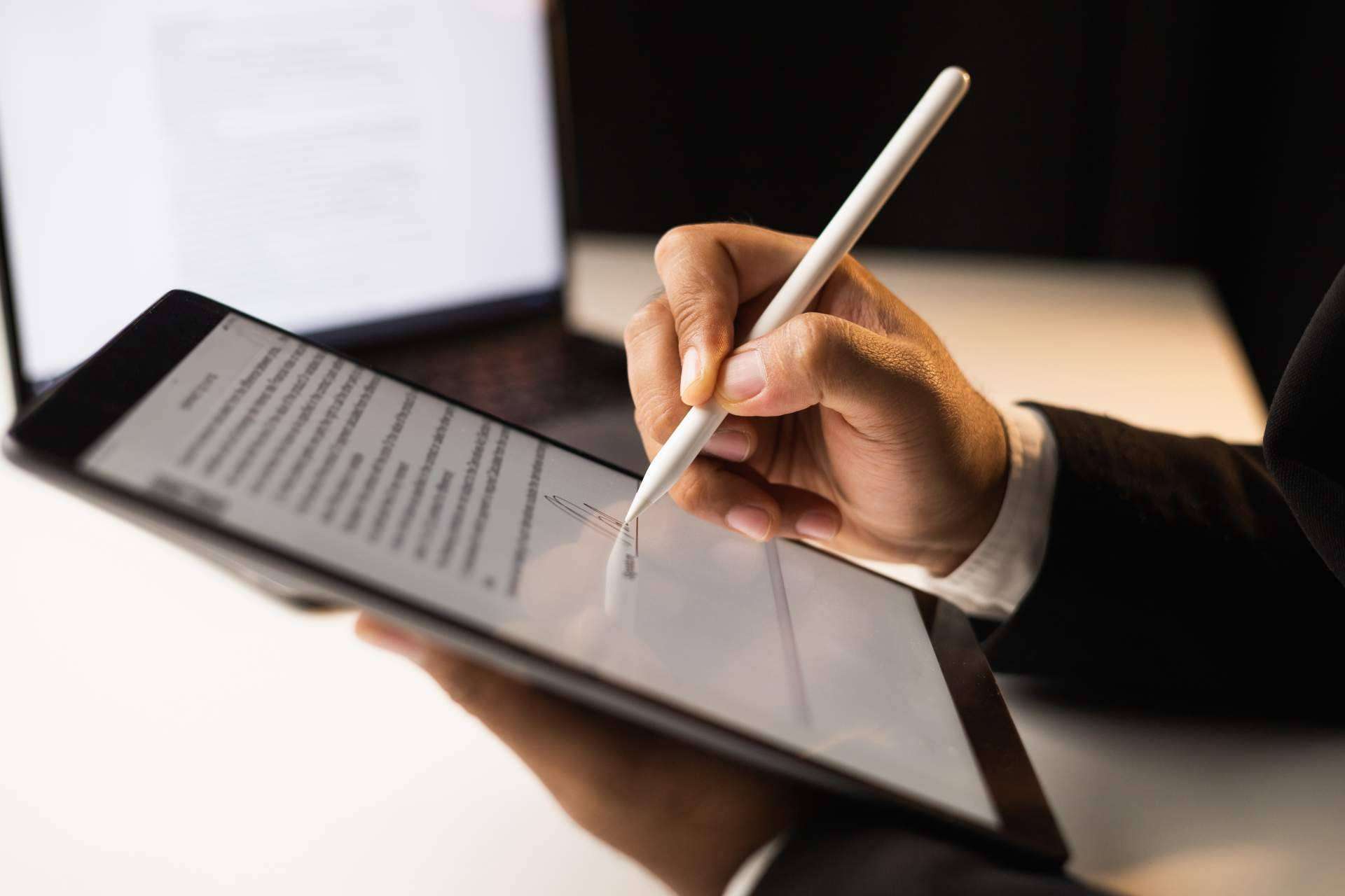 Obtener la firma digital con AVIVA VOICE para agilizar las gestiones burocráticas