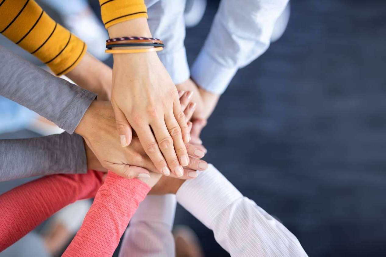 Regalos de empresa personalizados con Verdementa para mejorar la relevancia de una marca