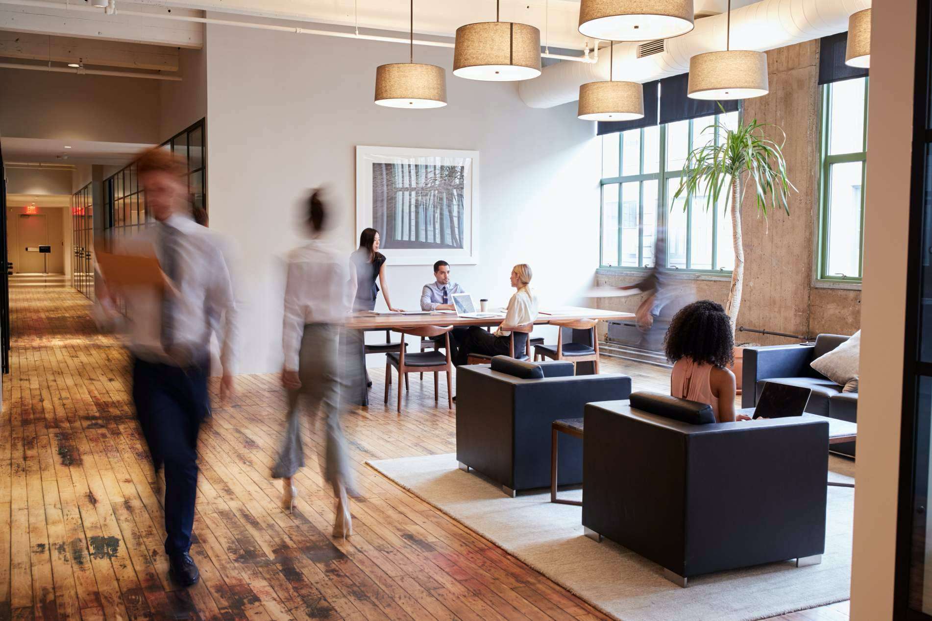 Alquilar salas de reuniones y formación en WEKOW, coworking boutique en Barcelona
