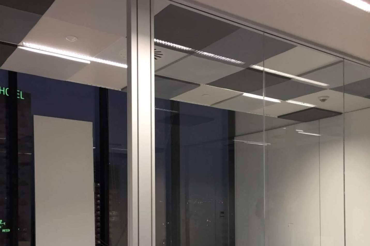 Paneles acústicos para mejorar la acústica y el diseño de las oficinas, por Acústica Decorativa