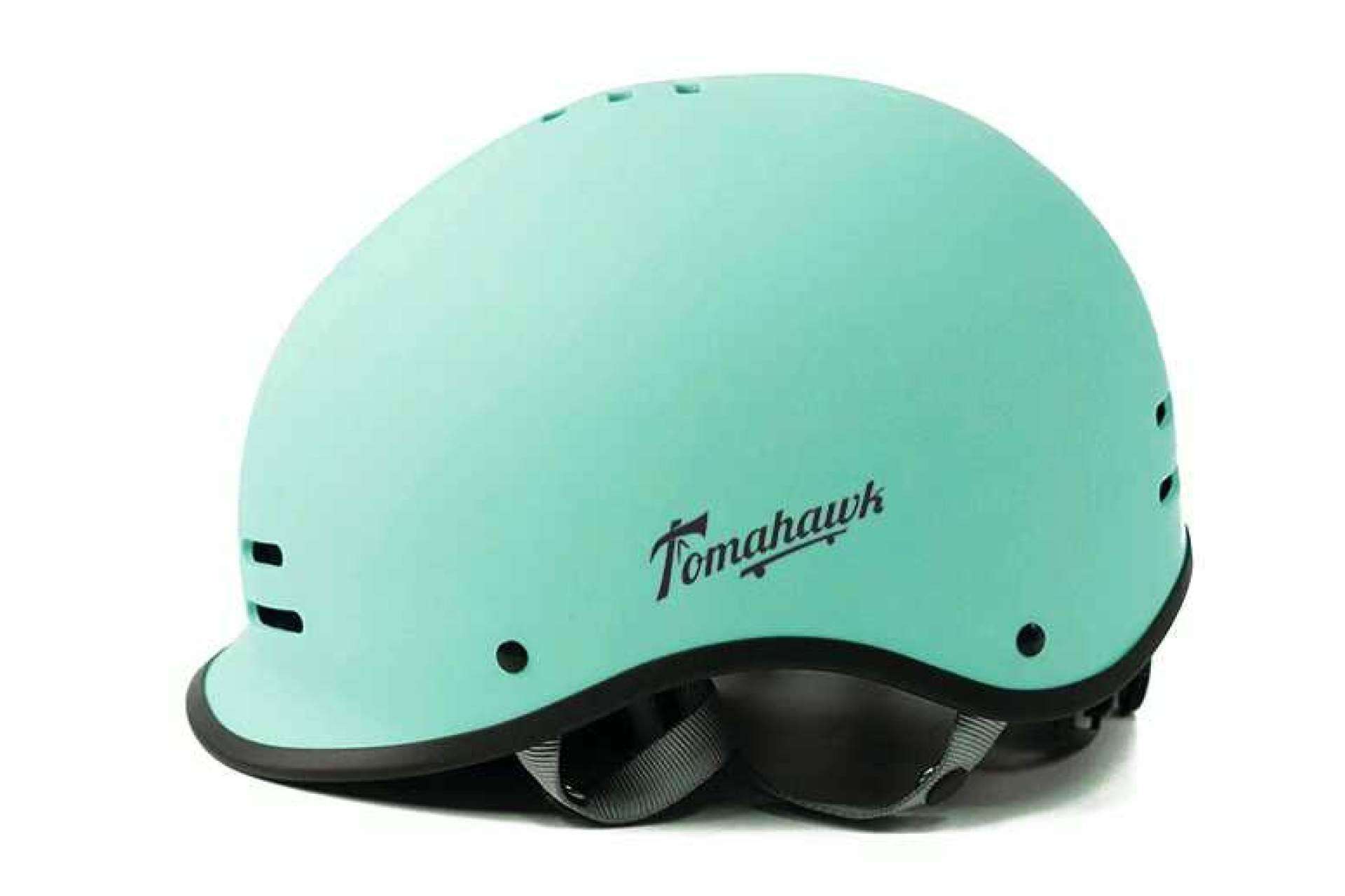 Las recomendaciones de seguridad y protección para un skate eléctrico, con Tomahawk