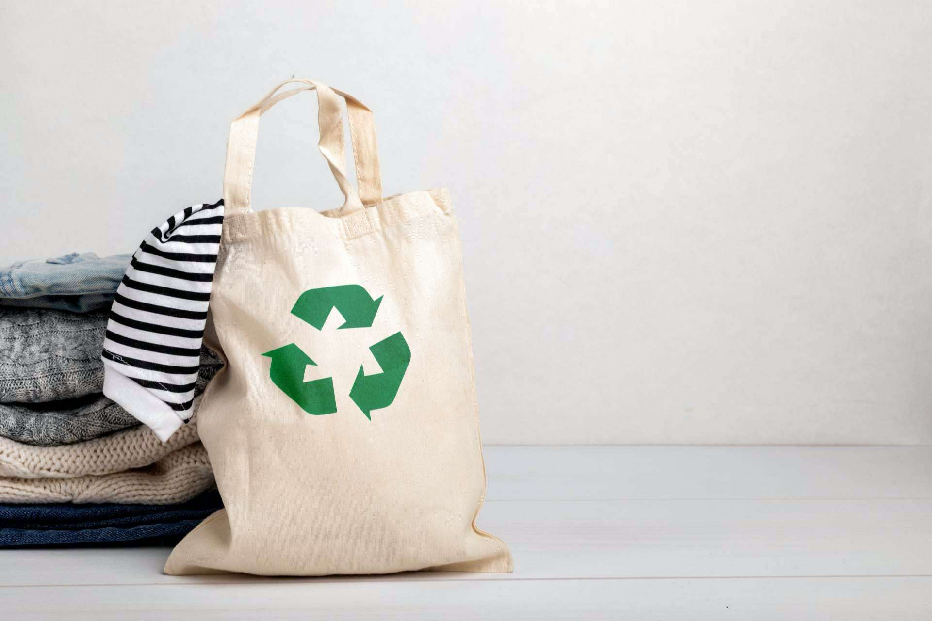 El impacto positivo de reducir residuos de la industria textil a través del diseño de prendas, por Nathalia García Studio