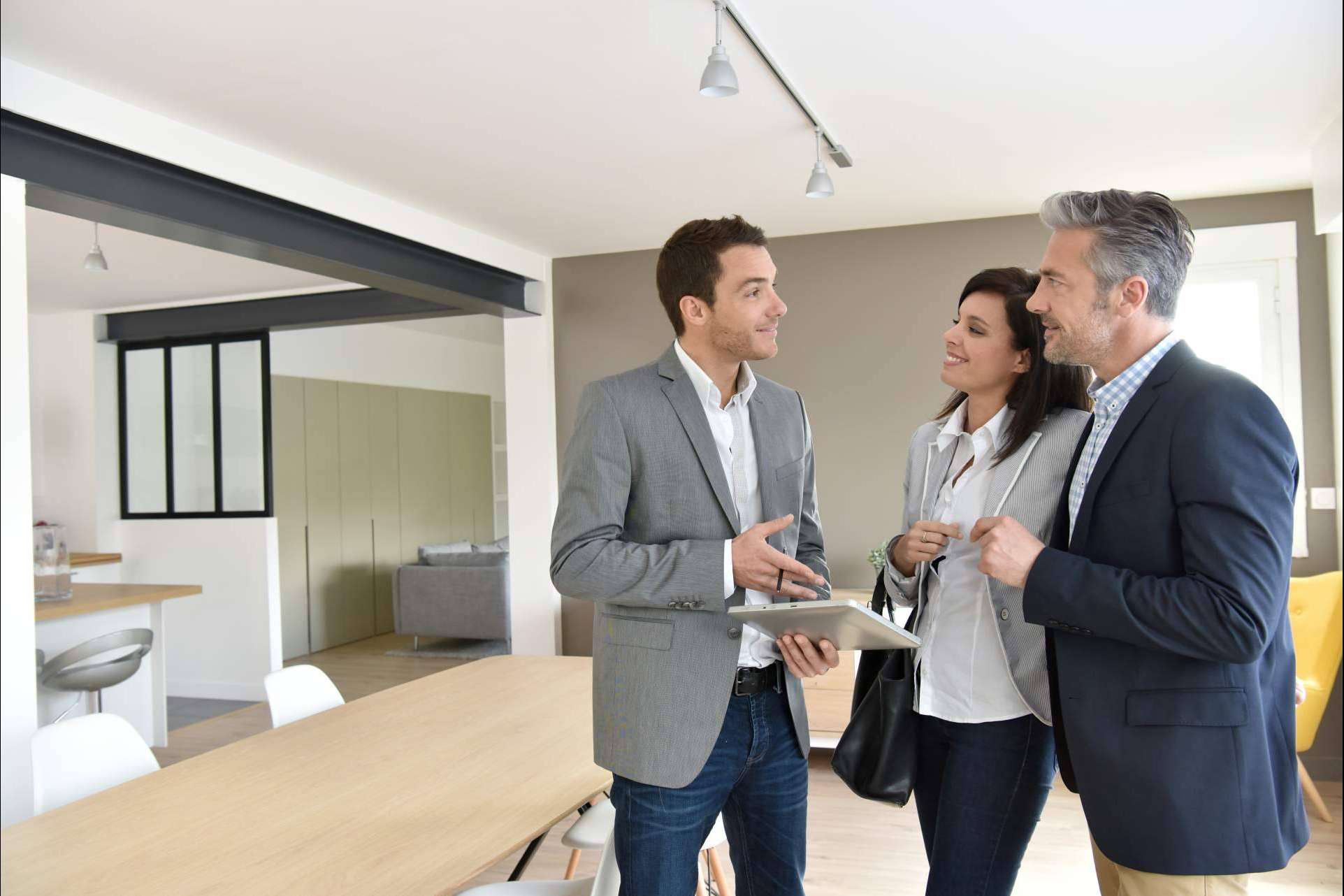 Los agentes inmobiliarios de M&L Consulting encarnan en una sola persona todas las operaciones relacionadas con un inmueble