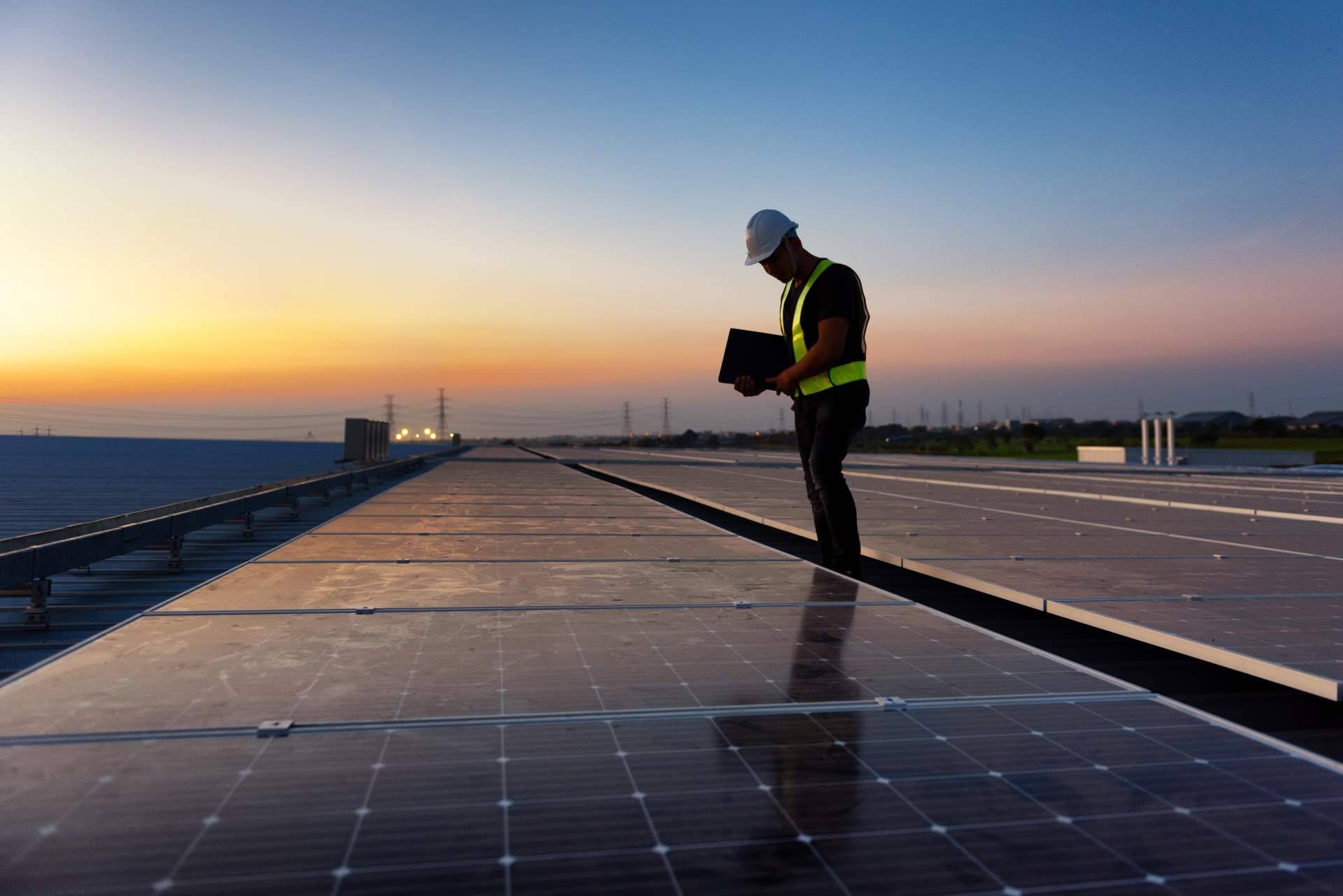 Solar Placa se especializa en la colocación de paneles solares y aerotermia