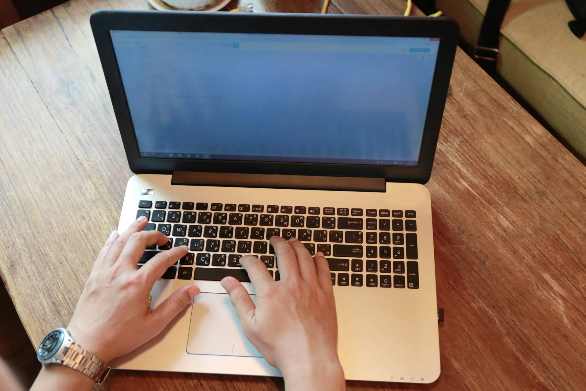 PC y portátiles para empresas, oficinas y hogar de Ordenador Outlet