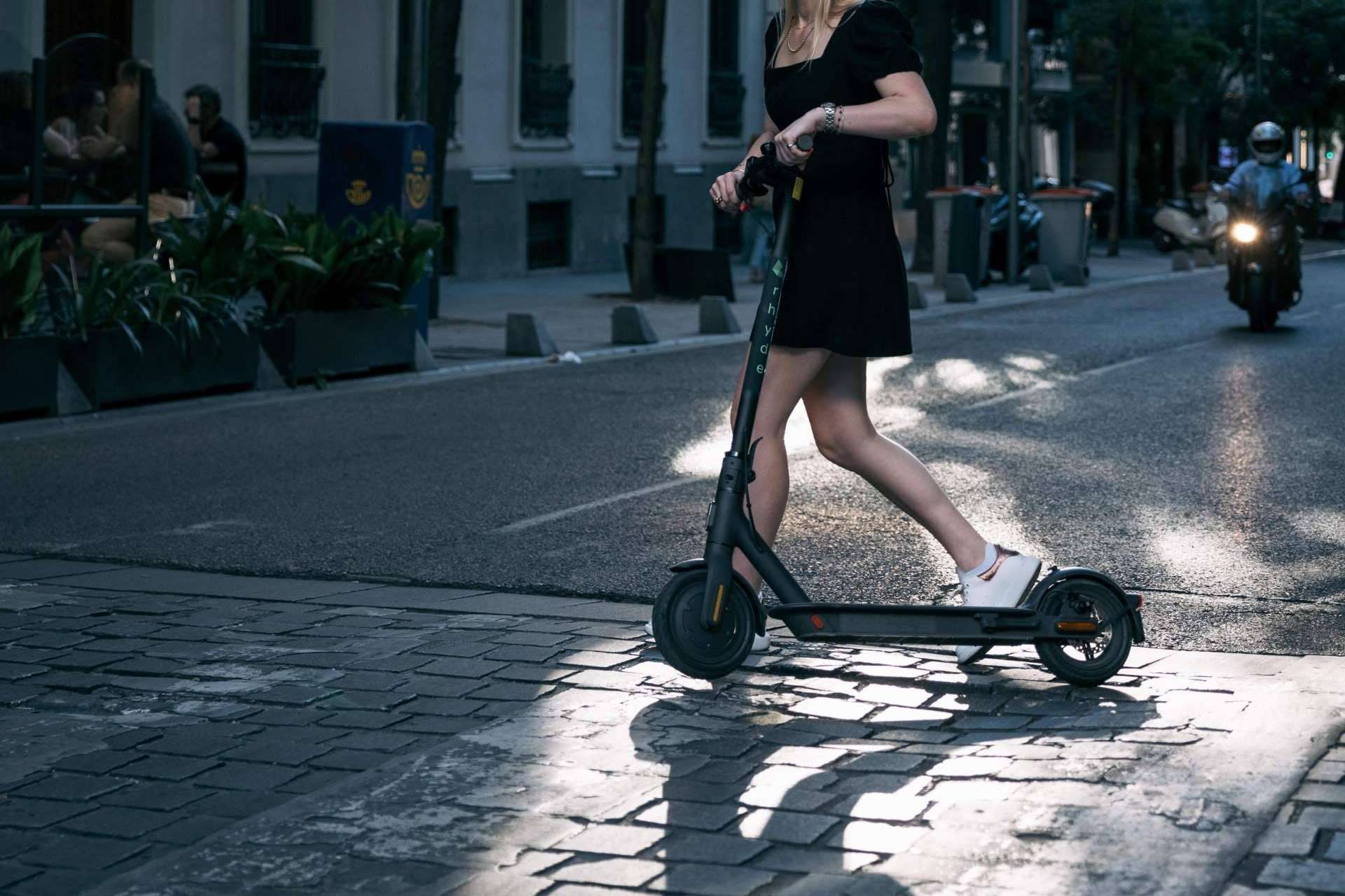 Los patinetes eléctricos reacondicionados de Rhyde, una gran apuesta por neutralizar el impacto de carbono de la movilidad urbana