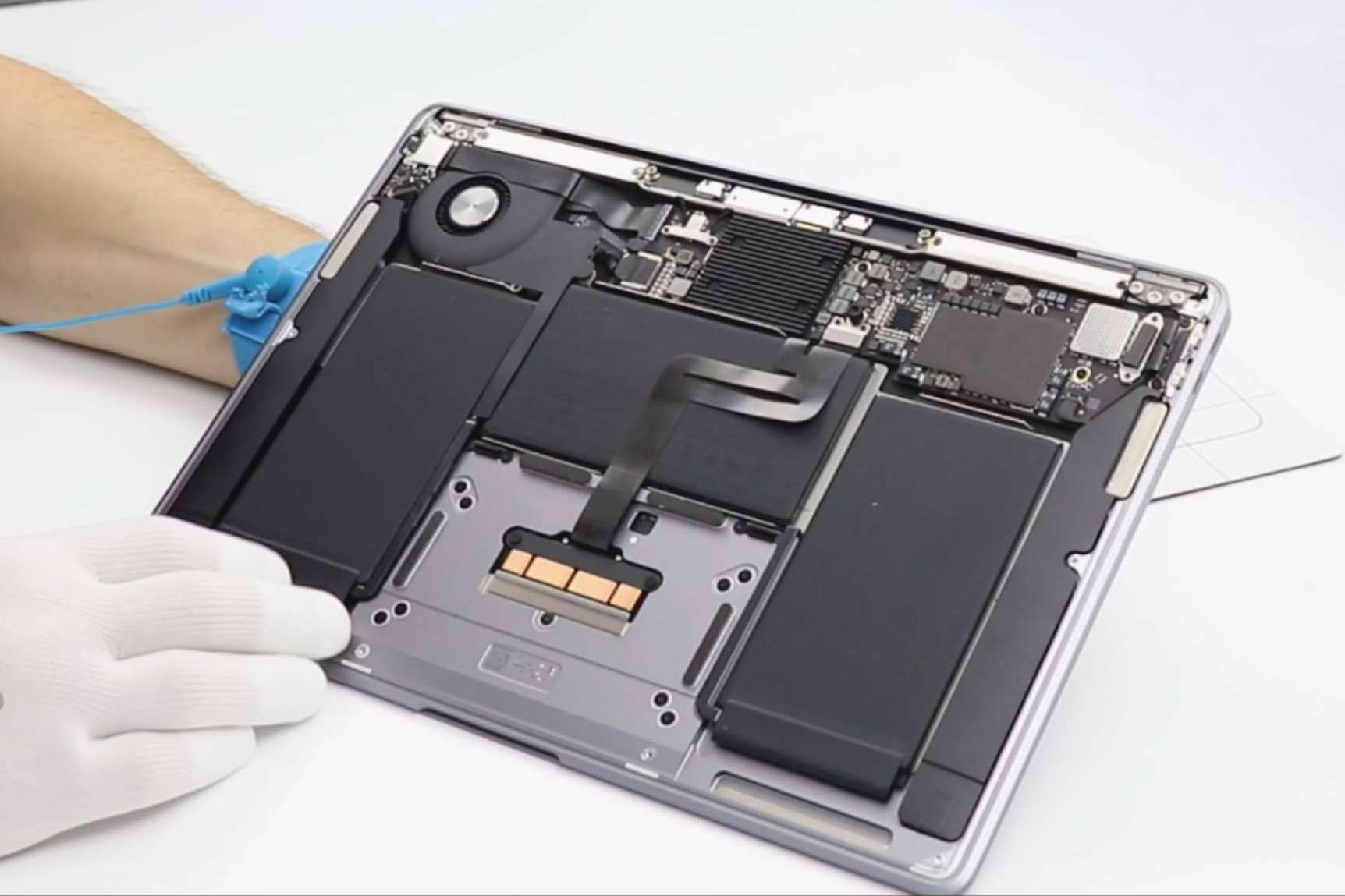Las reparaciones habituales de Macbook, por BCNmóviles