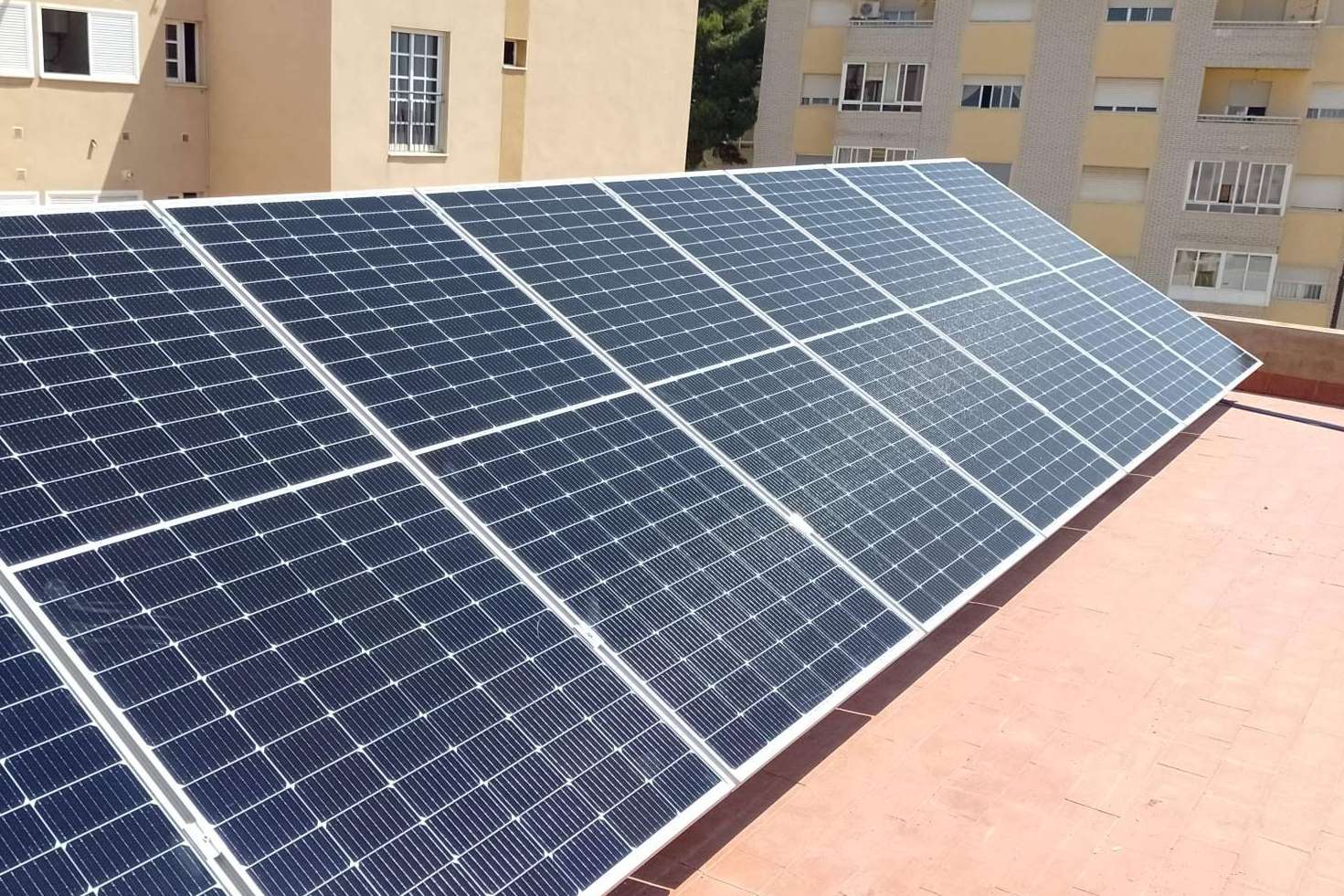 Es posible instalar placas solares en casa sin hacer inversión inicial