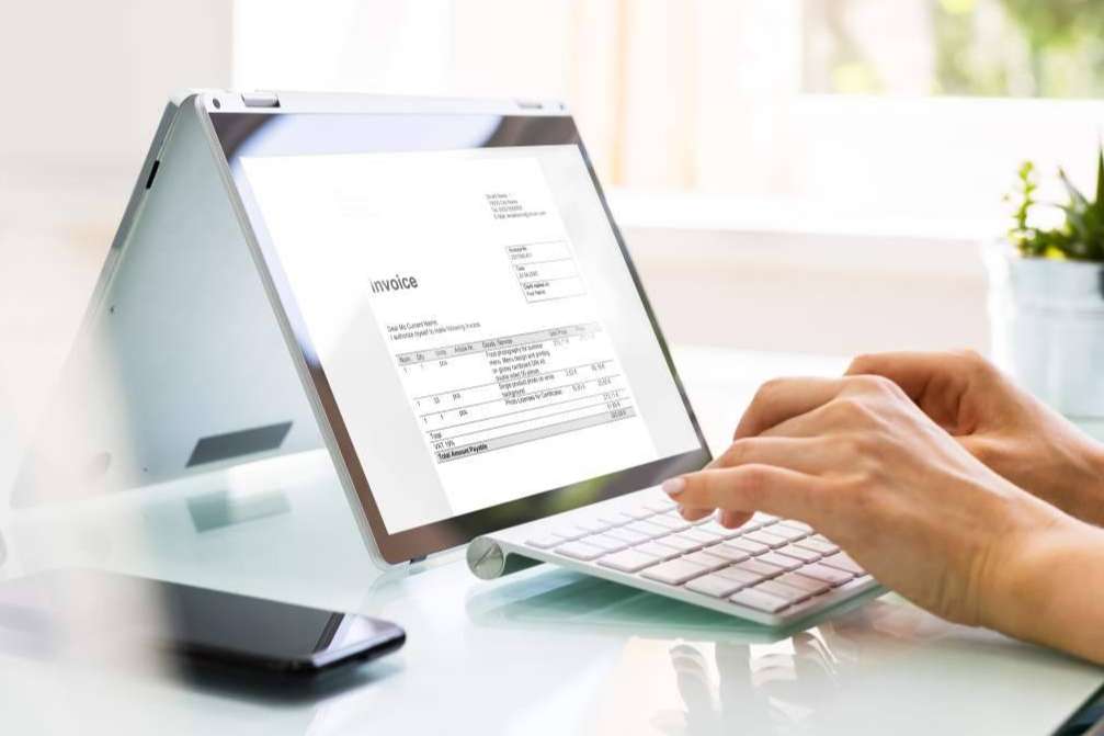 El software de facturación CRM que promueven desde Solvermedia pretende fortalecer la relación entre las pequeñas y medianas empresas y el ámbito digital