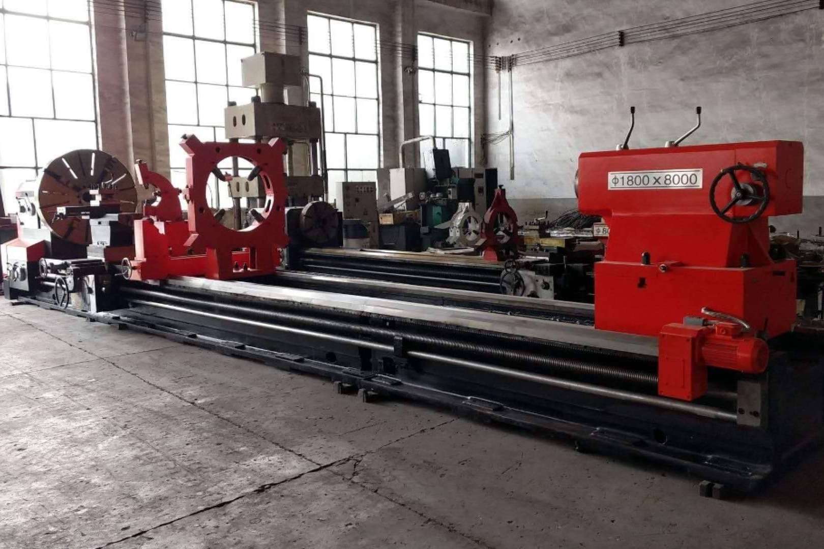 Los beneficios del suministro y puesta en marcha de la máquina torno horizontal con Abadecom