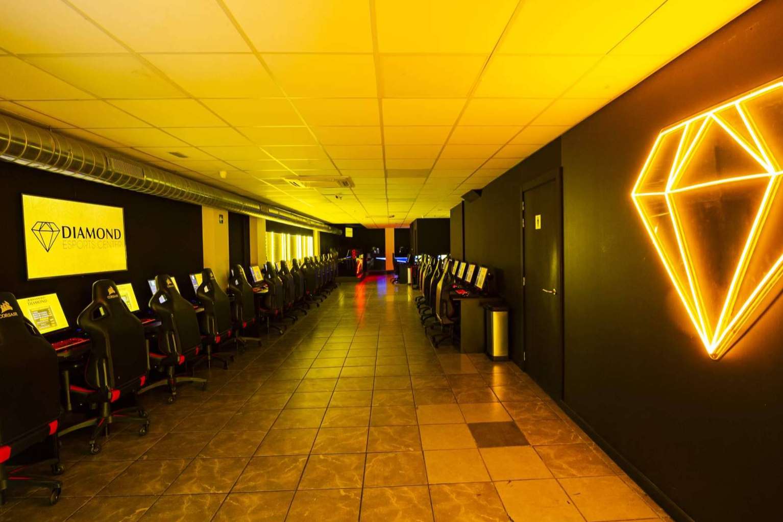 Diamond Esports Center presenta sus nuevos centros de Esports donde combinan propuestas lúdicas y profesionales