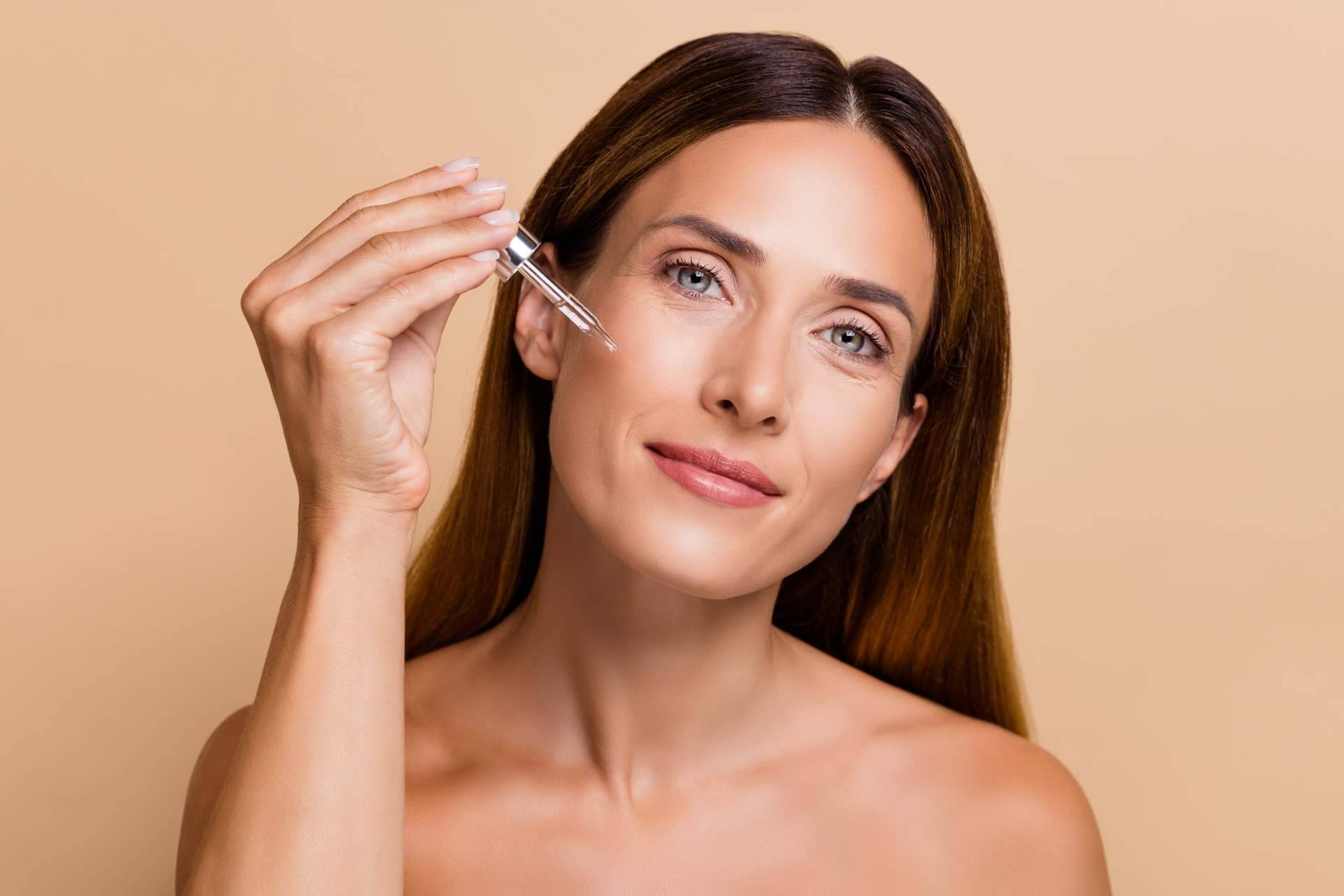 Rejuvenecer la piel con los complementos de colágeno de Farmacia Laura Garín