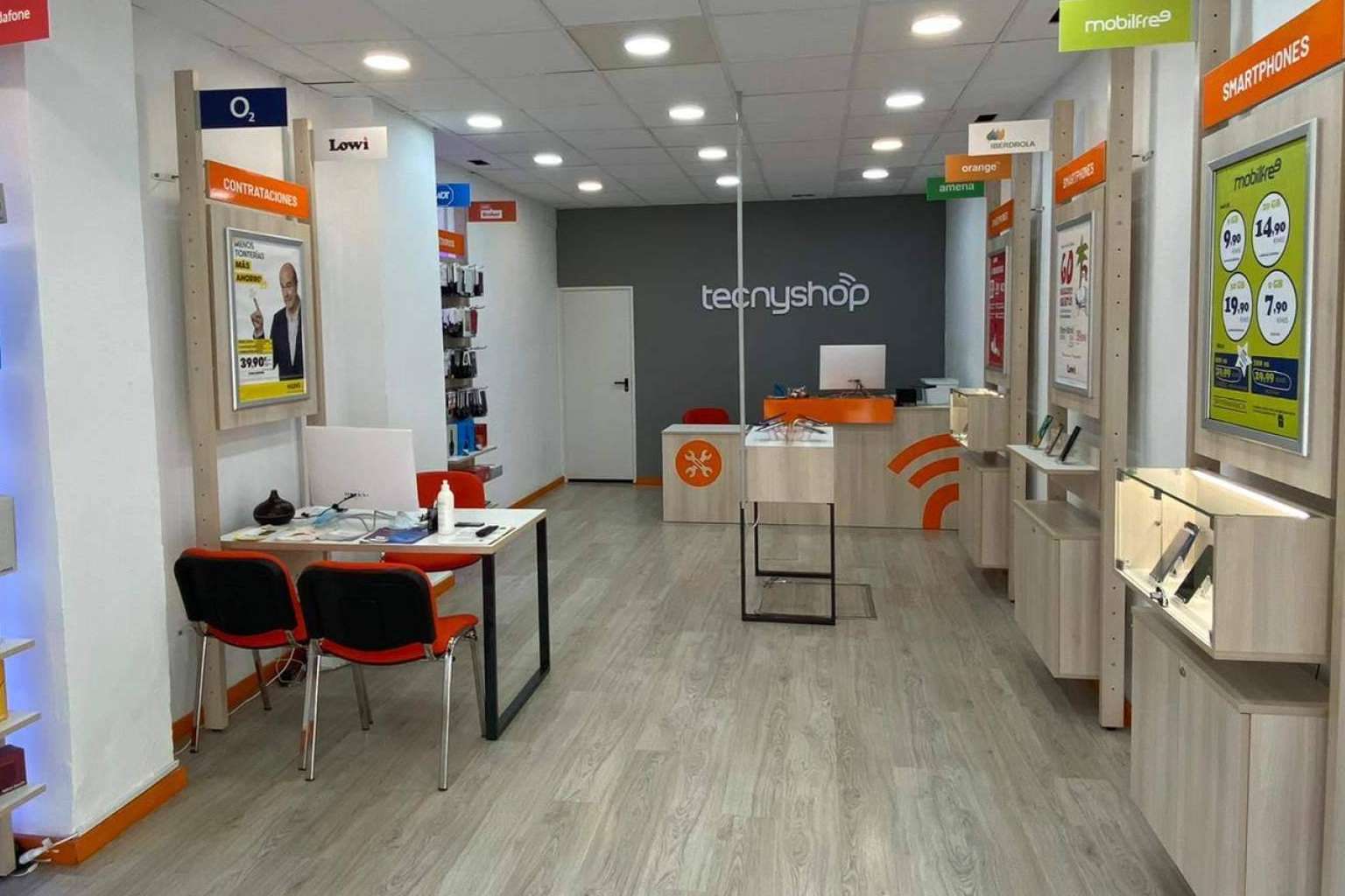 La independencia del franquiciado en Tecnyshop para gestionar su negocio