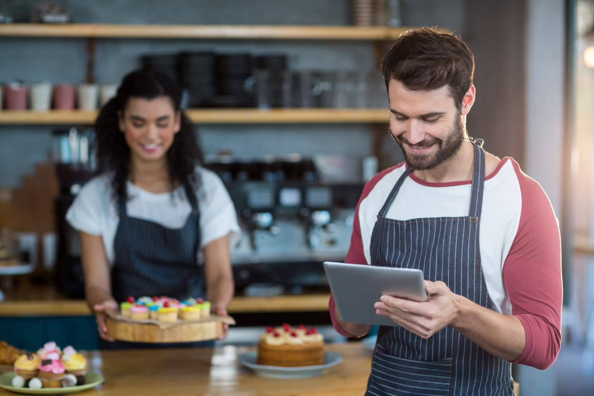 Estrategias para mejorar el servicio de un restaurante con Oh My Business