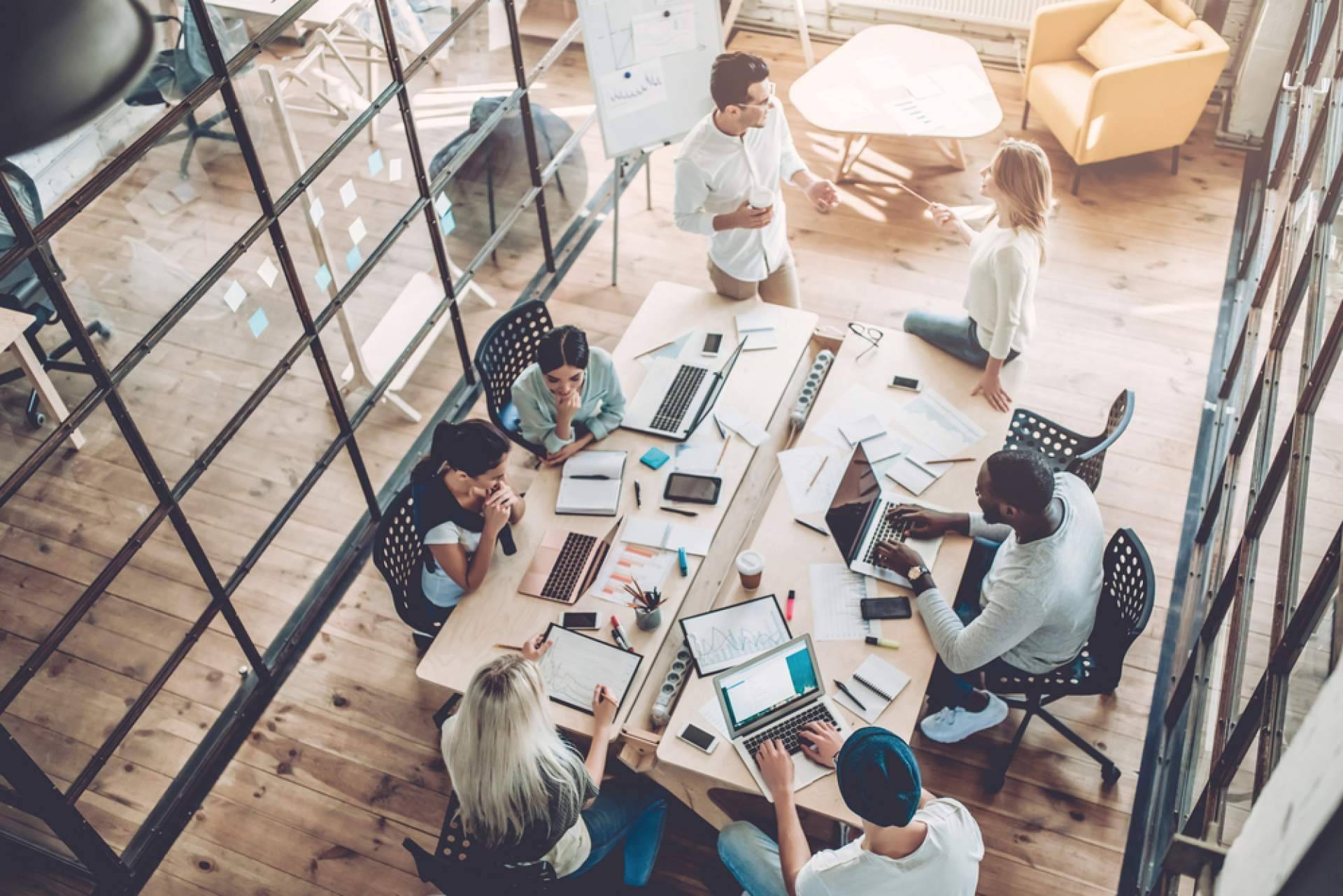 Terra Logistika pone a disposición servicios de coworking y alquiler de despachos u oficinas