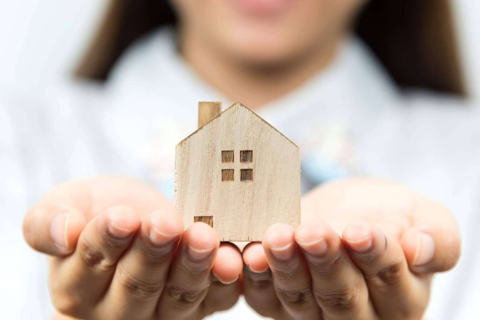 Tuio habla de la importancia de contar con un seguro del hogar