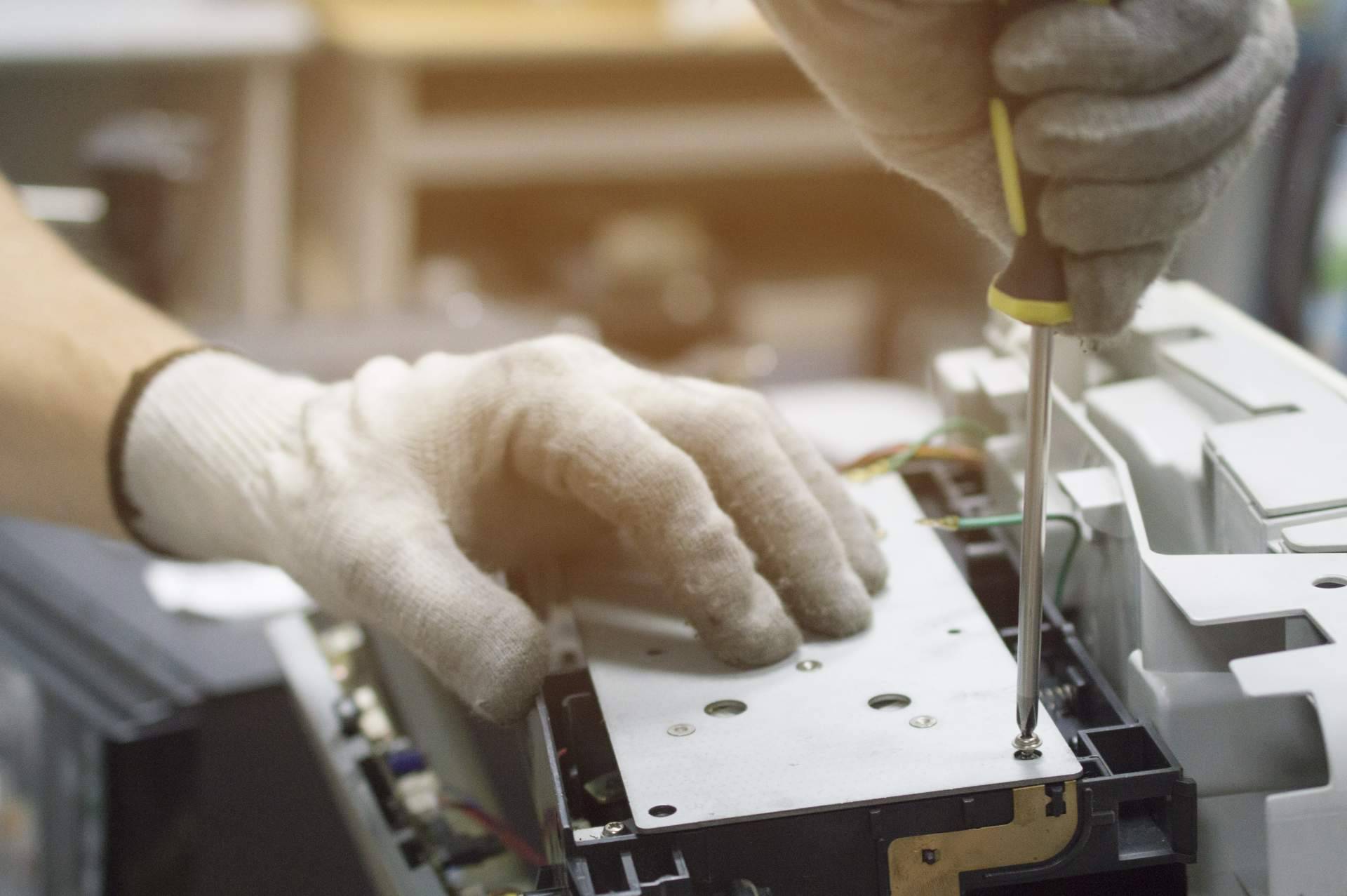 El equipo de Servicio Técnico AEG Burgos es experto en reparaciones de frigoríficos