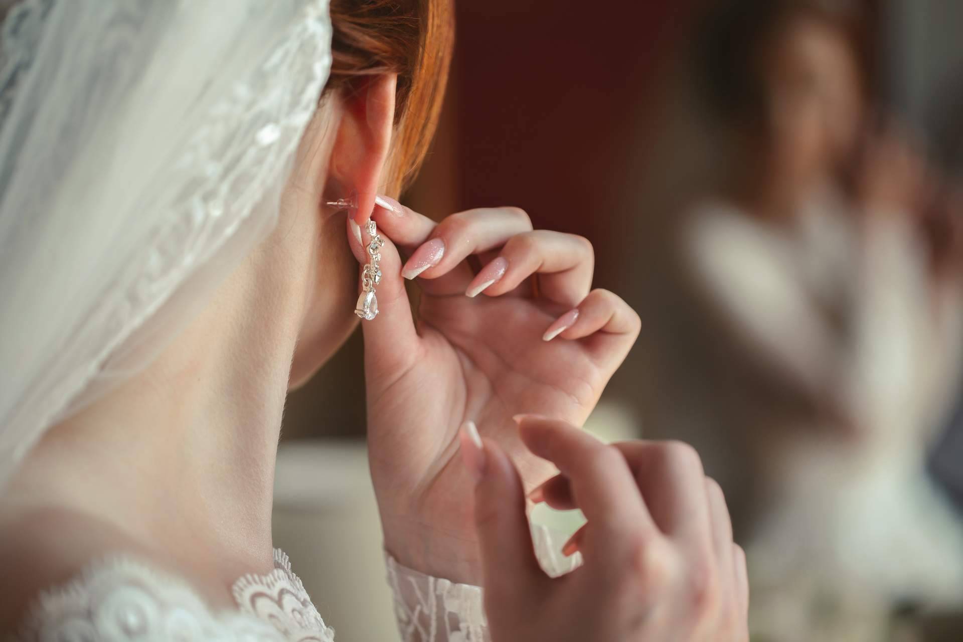 ¿Cuáles son las mejores joyas para lucir en una boda?, por Jael Joyería