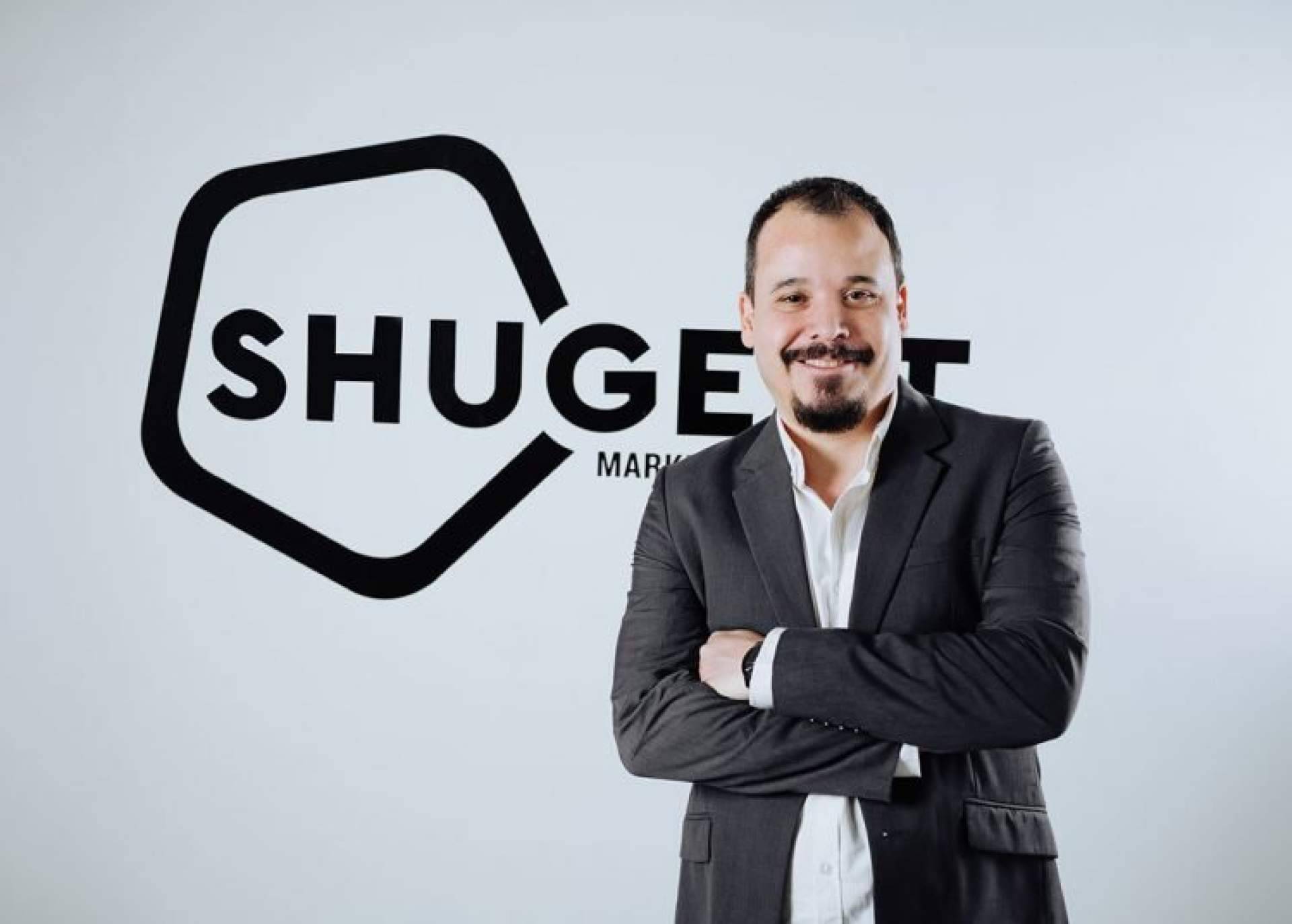 ‘Puedes centrarte en dirigir tu empresa, nosotros nos ocupamos de hacerla crecer’, por el director de Shugert Marketing