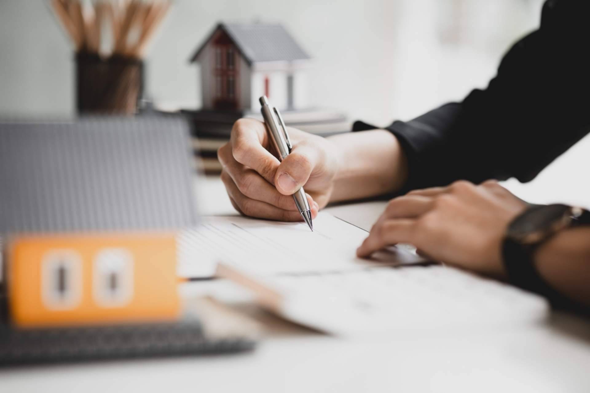 Asesoría inmobiliaria en la compraventa de inmuebles, con Bueno Salinero Abogados