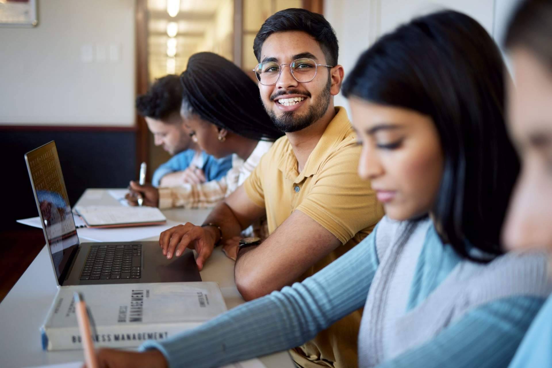 ¿Qué es el Buscador de Estatus?, por Educcando