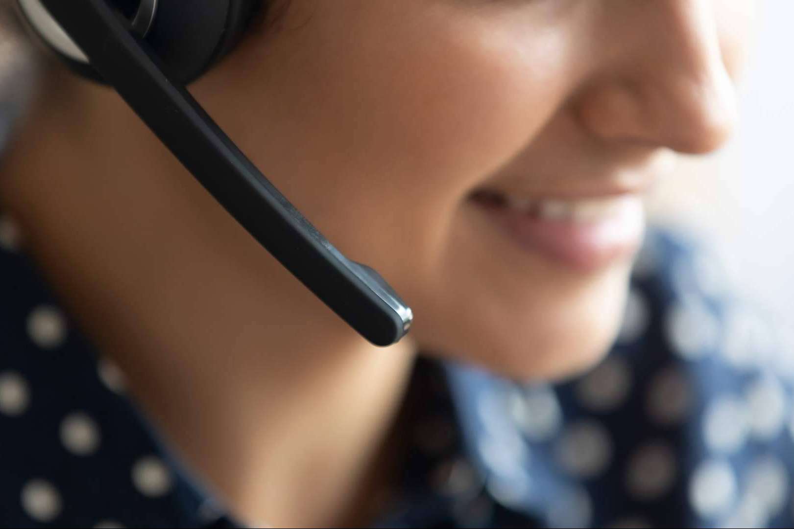 ¿Cómo funciona el servicio de secretaría virtual que ofrece SVAE a las empresas para optimizar la gestión de llamadas?