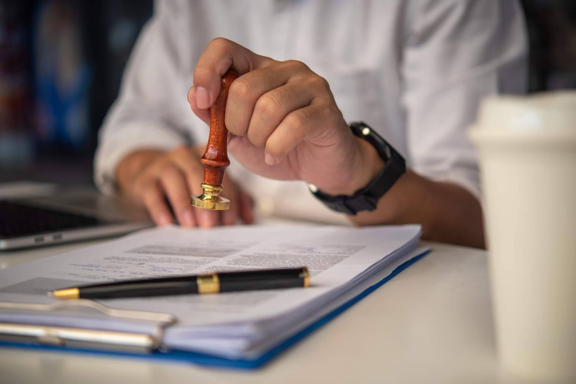 ¿Cómo actuar en casos de incumplimiento contractual? Grupo Legal Gebeloff