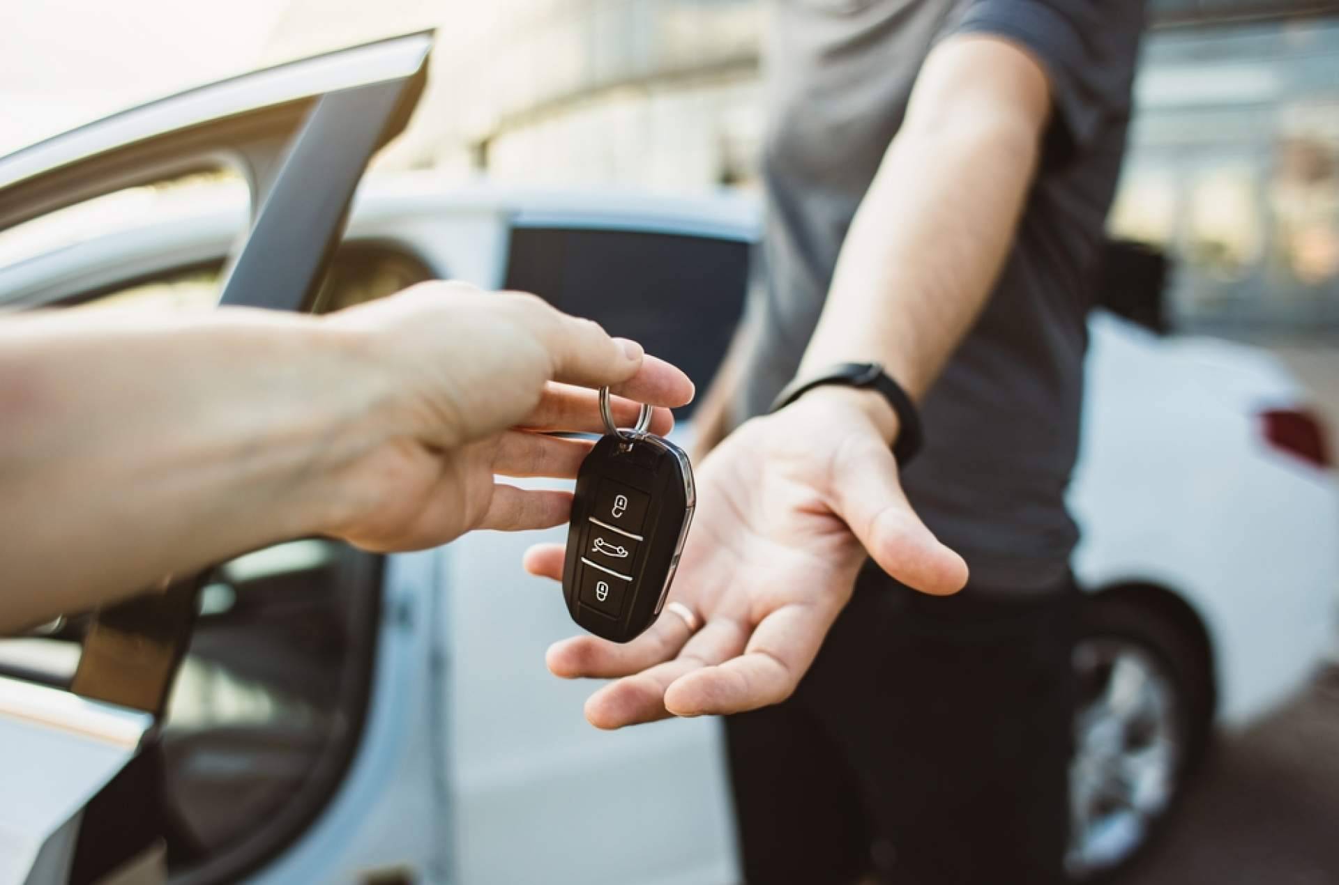 Alquiler de coches de lujo y gama alta en Tenerife con Canarias.com