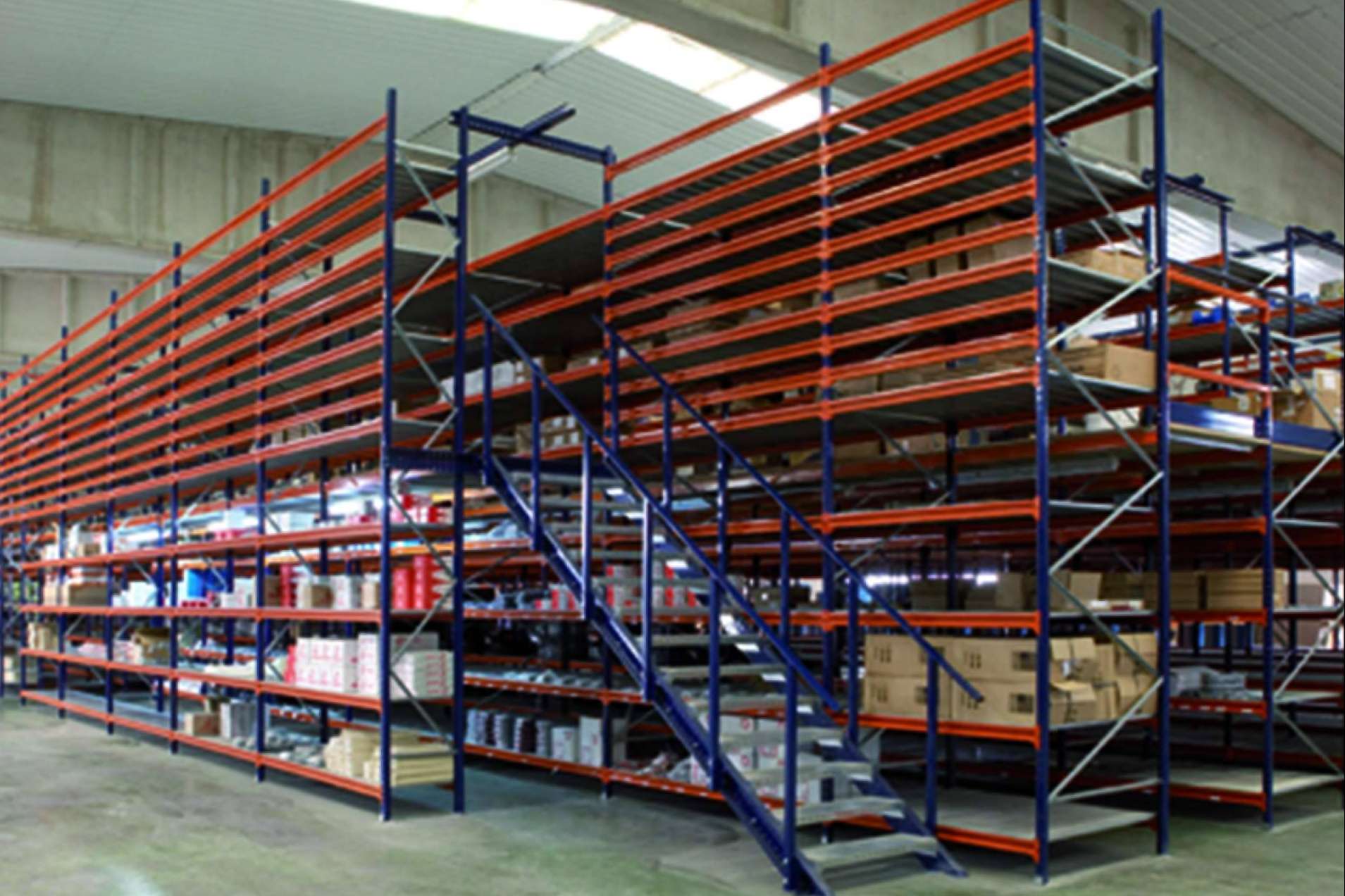 Estanterías Logisprix para almacenes
