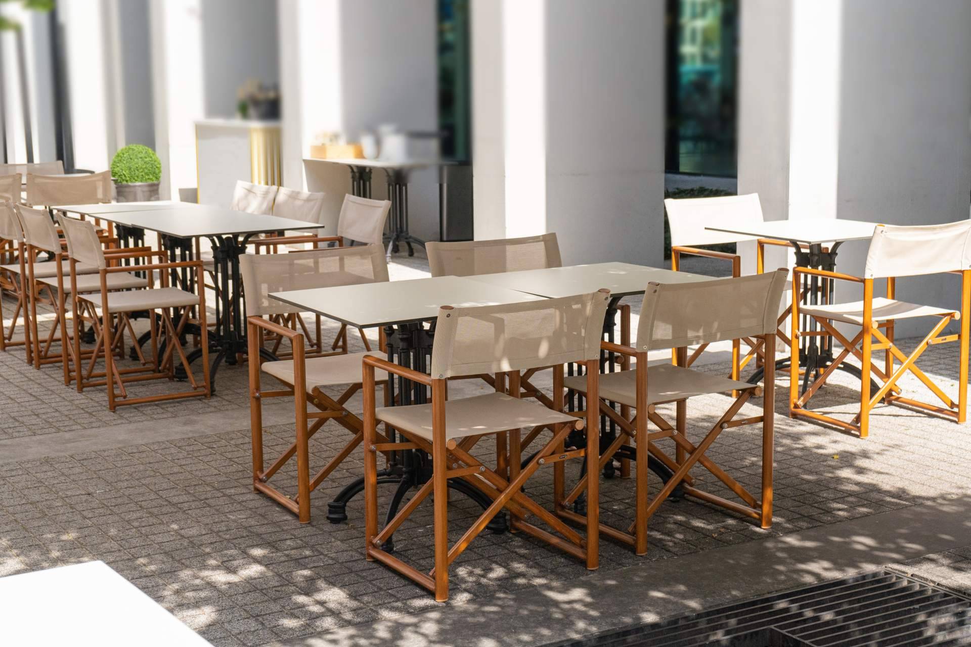 Proyectos de mobiliario para exterior a medida con Apartmueble