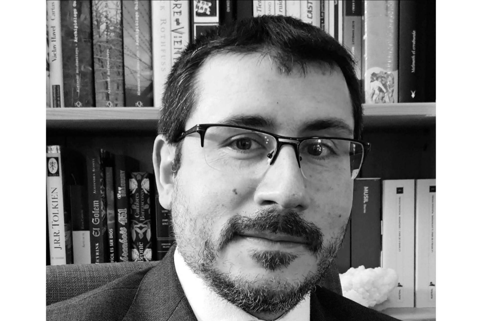 Instituto Cervantes e Hislibris apoyan ‘Caos, el águila y la cruz’ y los 10 años de investigación de Gregorio Muelas