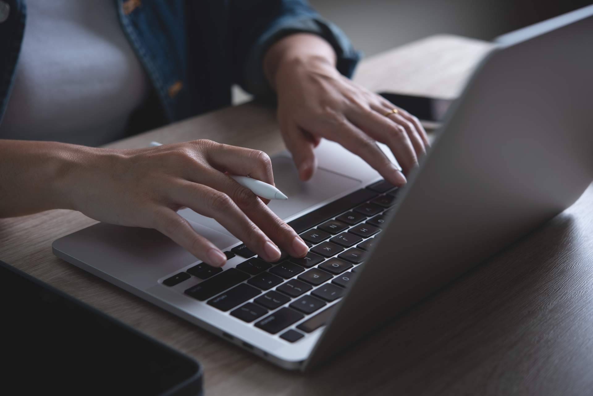 ¿Cómo llevar una franquicia rentable online desde casa? Devuelving