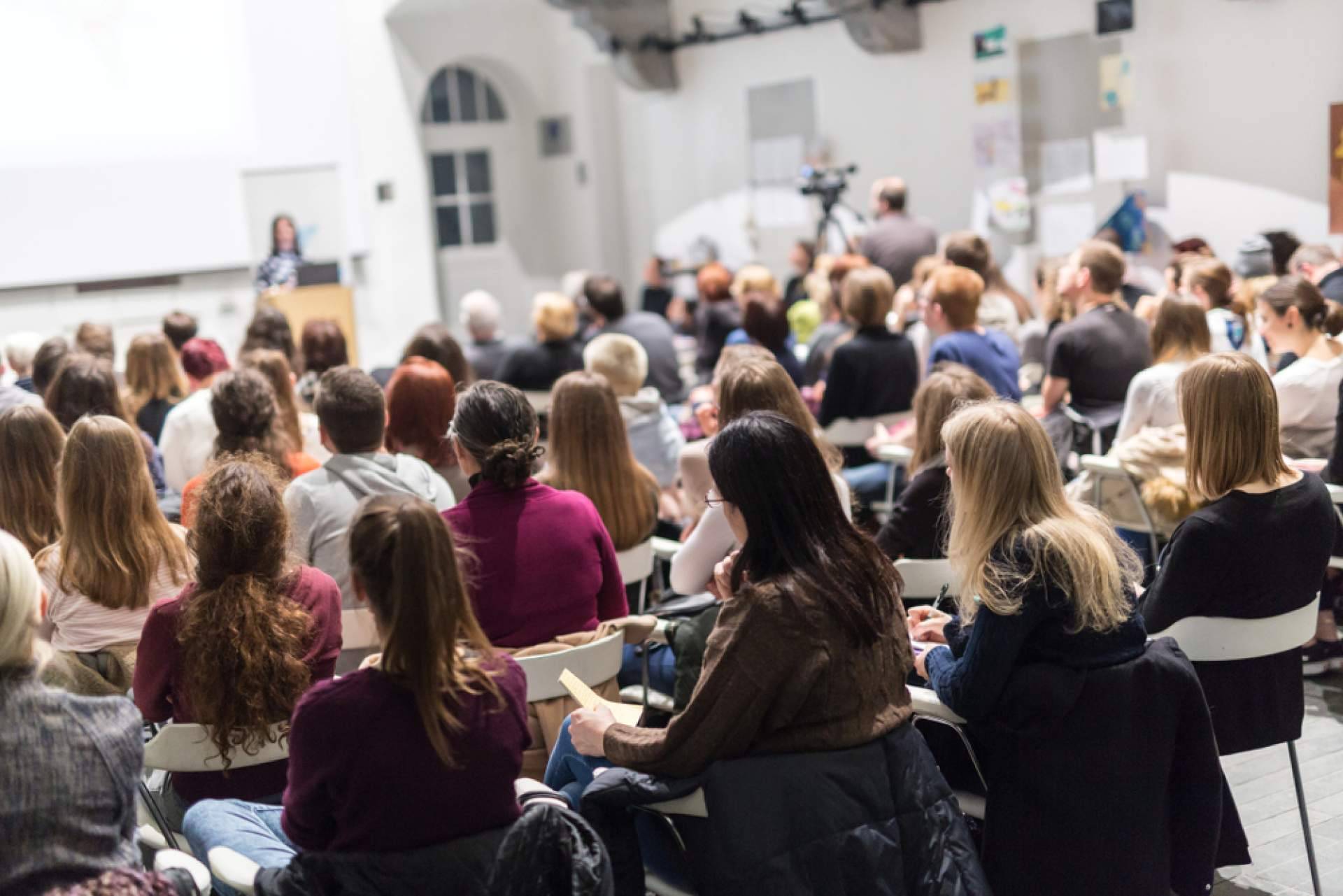 Cómo son los talleres ‘Entre Mujeres; Pensamiento positivo en Acción’