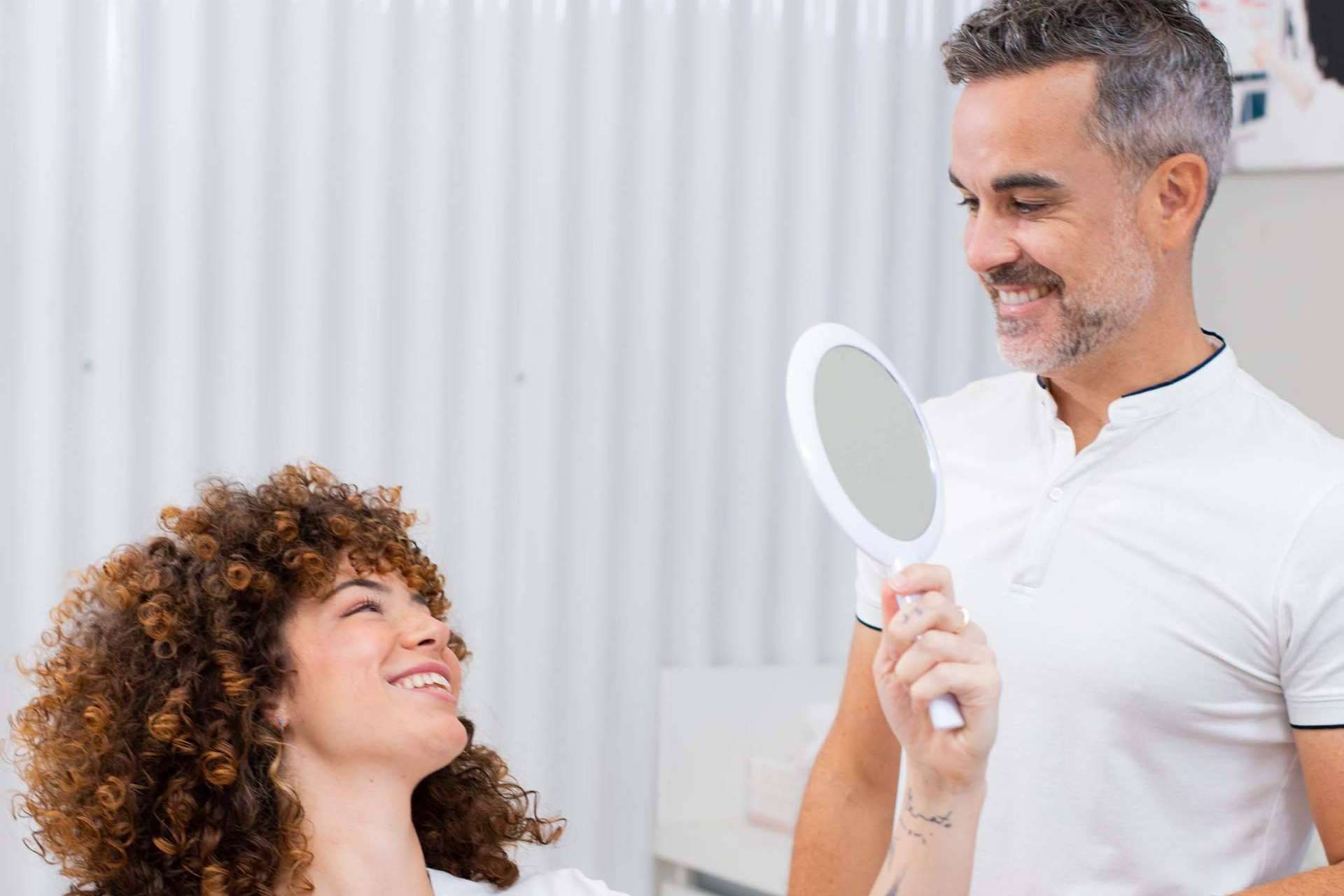 ¿Aficionados al café? Esto interesa a sus dientes