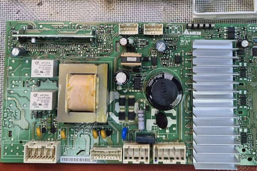 Sator Electrónica apuesta por la reparación electrónica de televisores, una opción más económica y sostenible