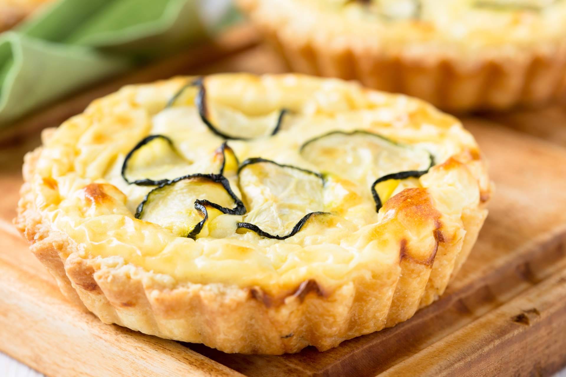 Receta de quiche de calabacín, queso y pera