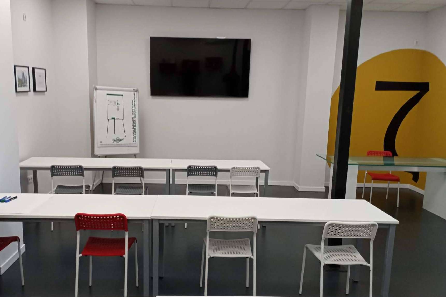 El Siete Formación, una consultora de recursos humanos de Pontevedra dedicada a la formación y el desarrollo personas y empresas